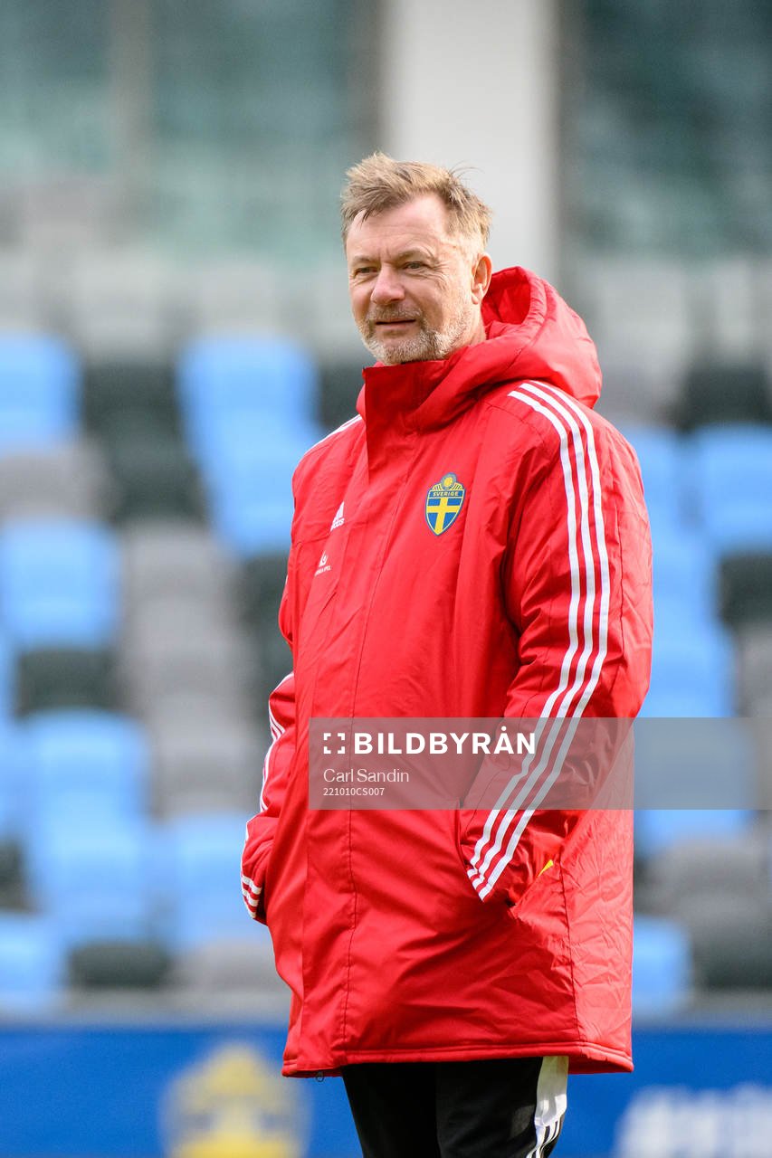 Head coach Peter Gerhardsson of the Swedish women's