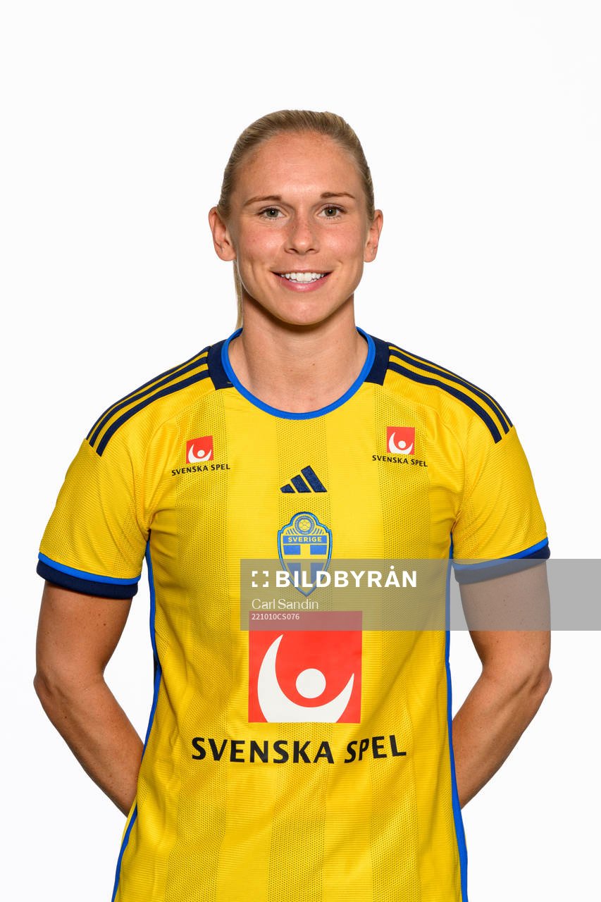 Jonna Andersson of the Swedish women's national football team poses for a portrait on October 10, 2022 in Göteborg. 