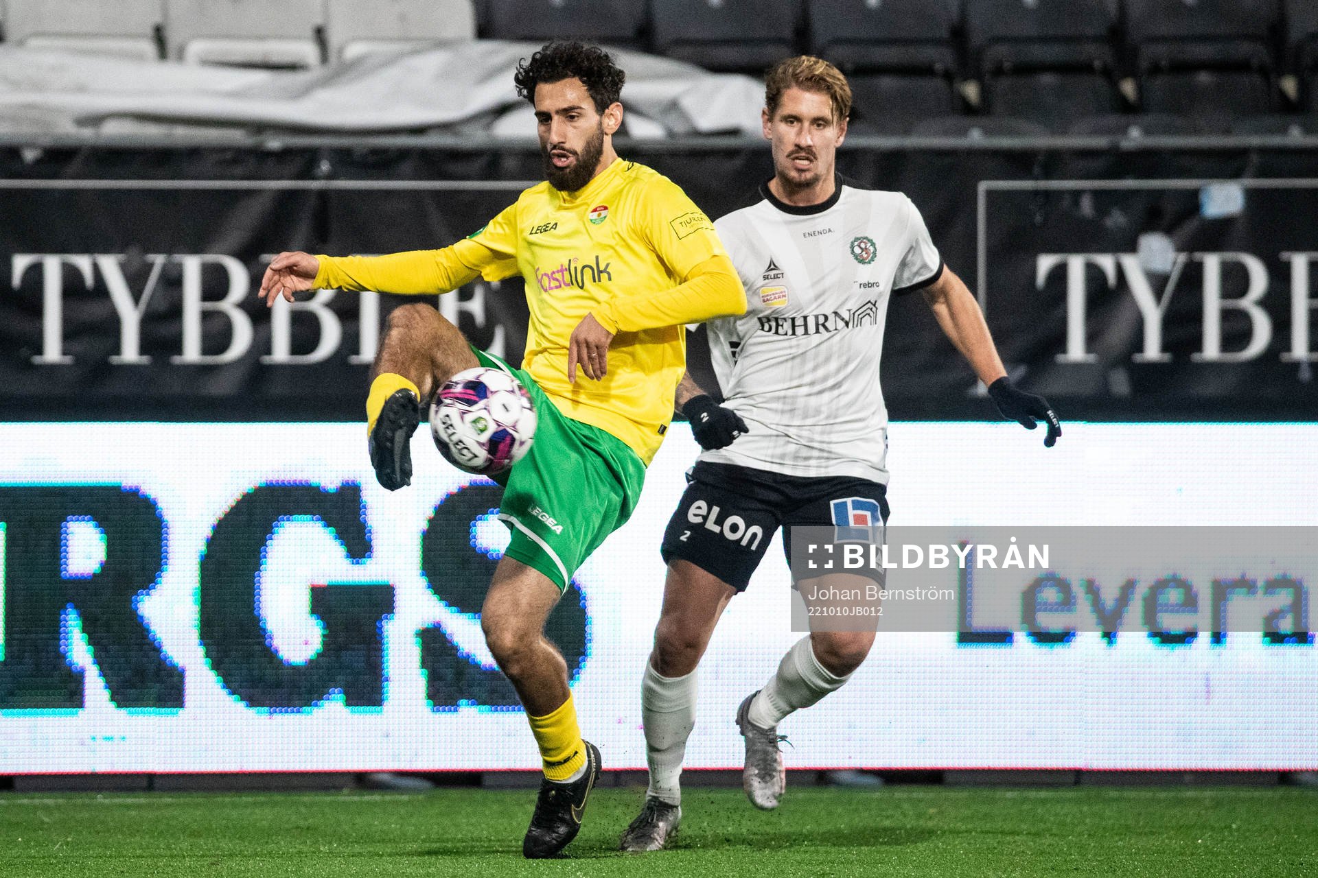 Dalkurds Hady Saleh Karim och Örebros Daniel Björnkvist