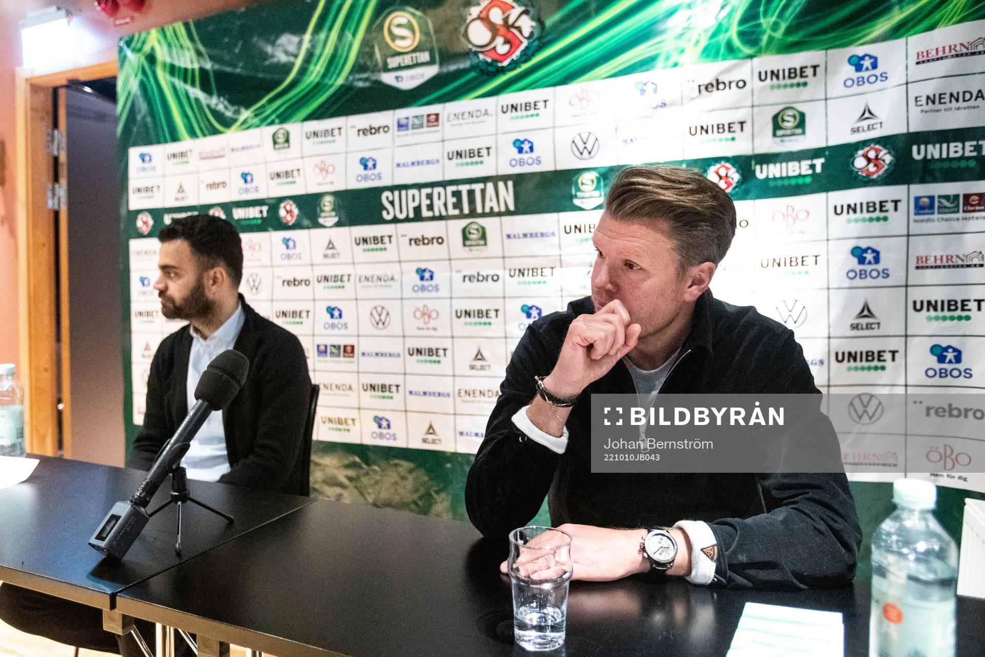 Örebros huvudtränare Christian Järdler deppar