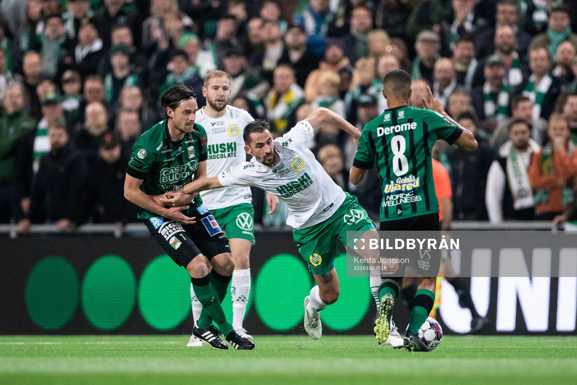 Varbergs Robin Tranberg och Hammarbys Loret Sadiku
