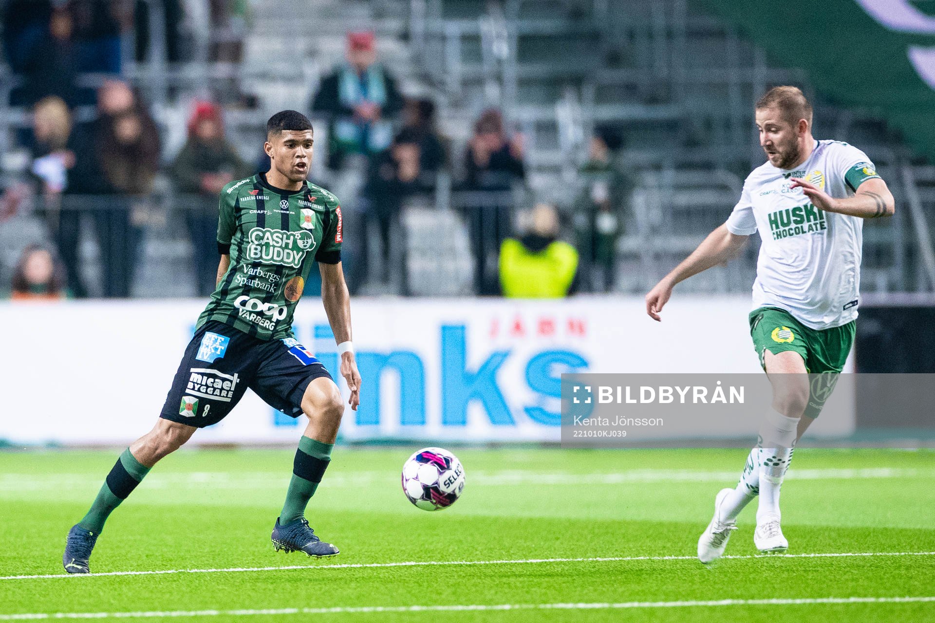 Varbergs Luke Le Roux och Hammarbys Darijan Bojanic