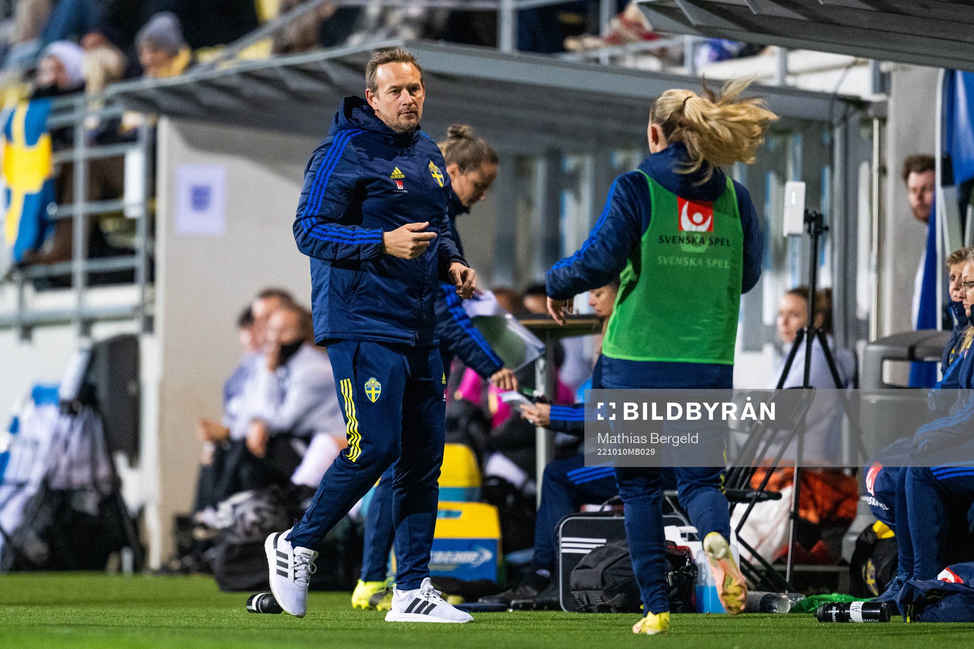 head coach Martin Qvarnmans Möller of Sweden