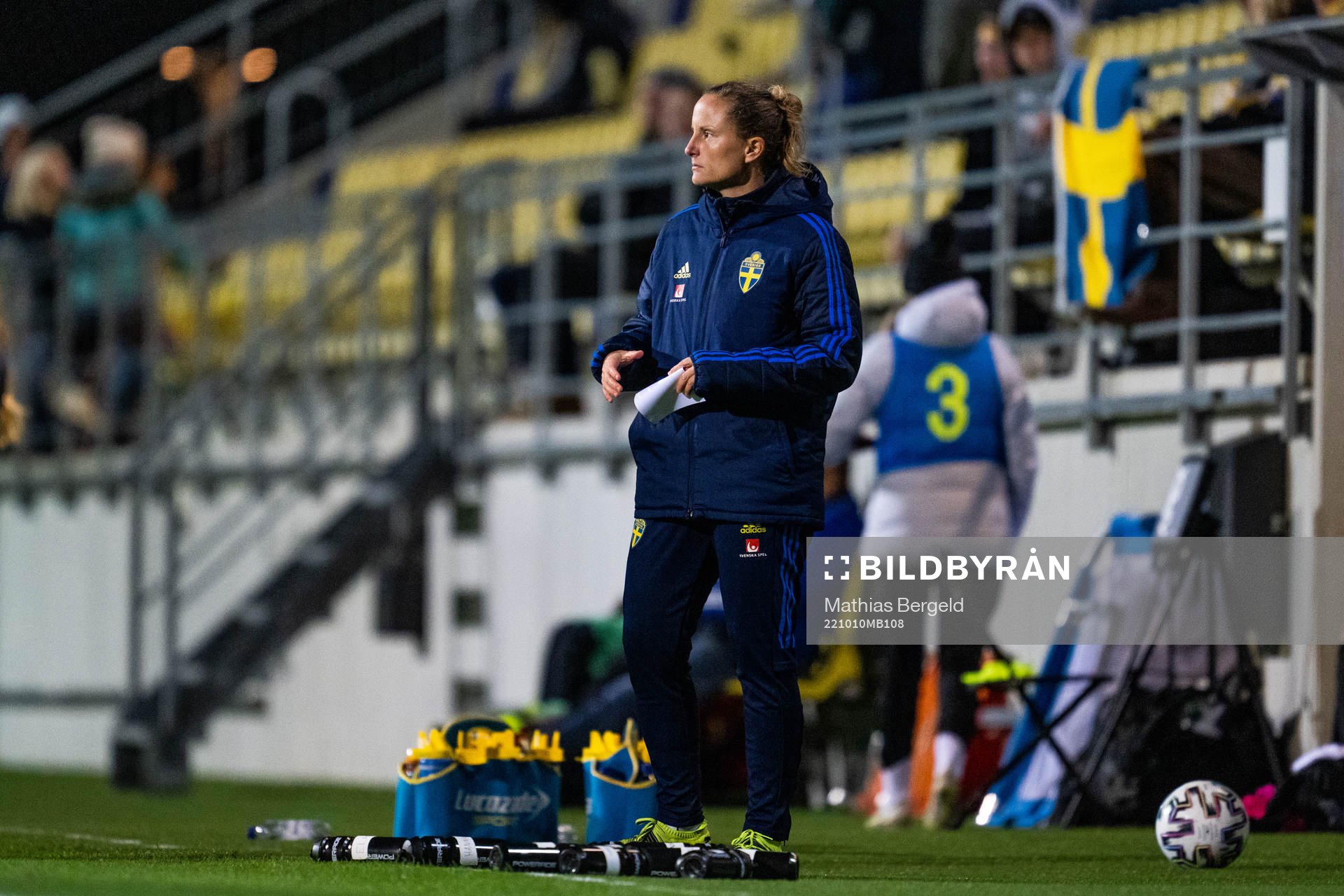 assistant coach Johanna Almgren of Sweden