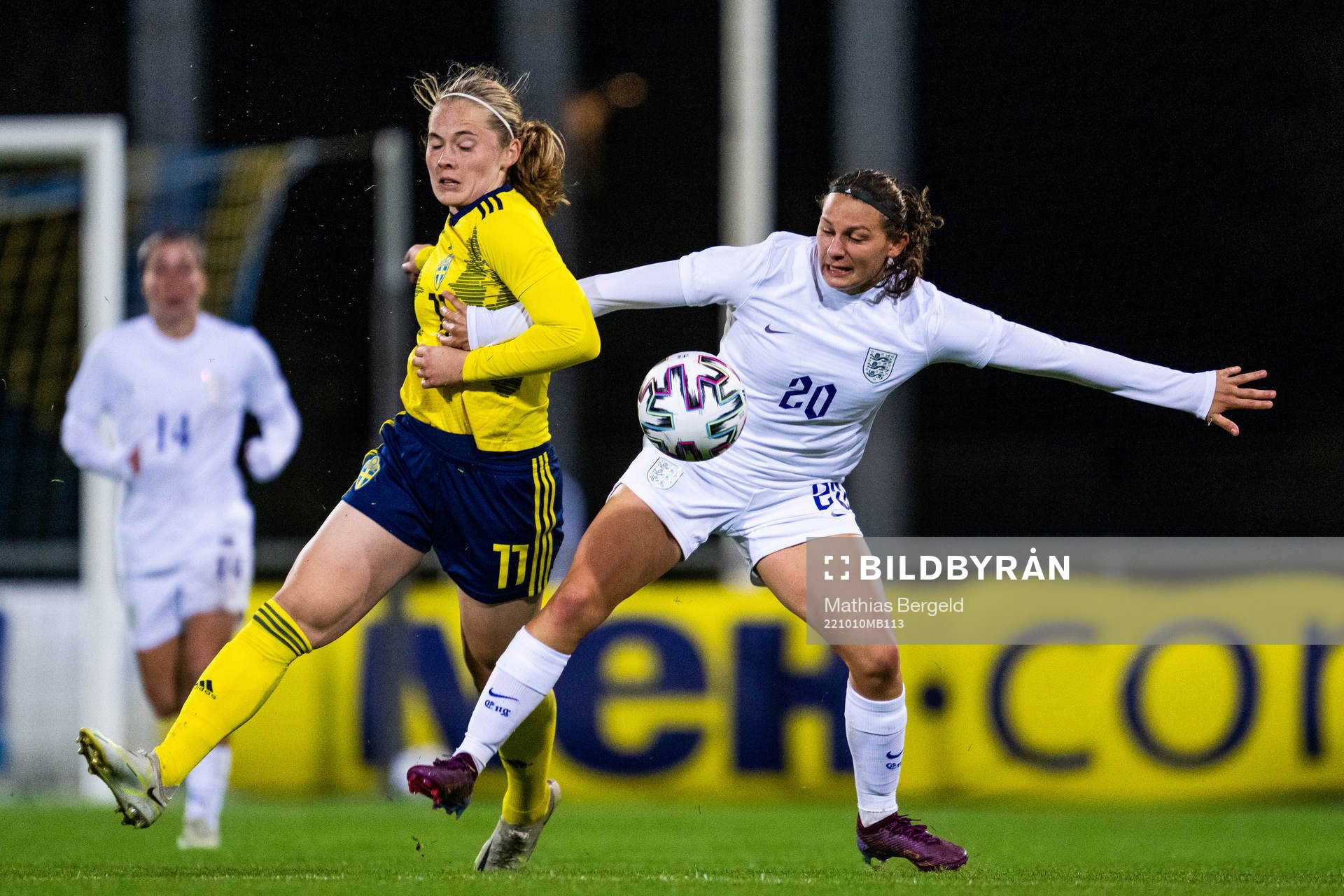 Paulina Nyström of Sweden and Mel Filis of England