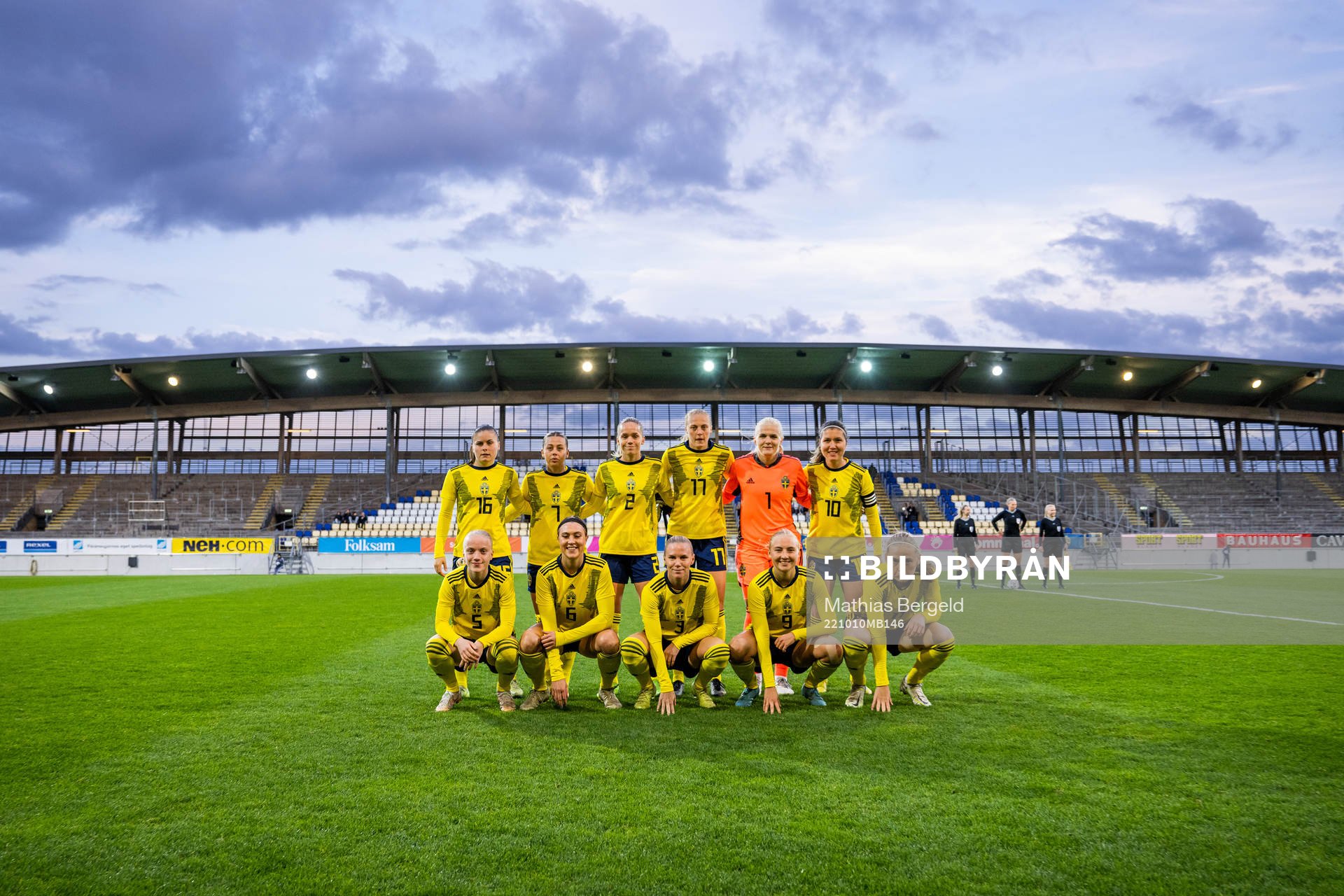 The starting eleven of Sweden pose for a photo