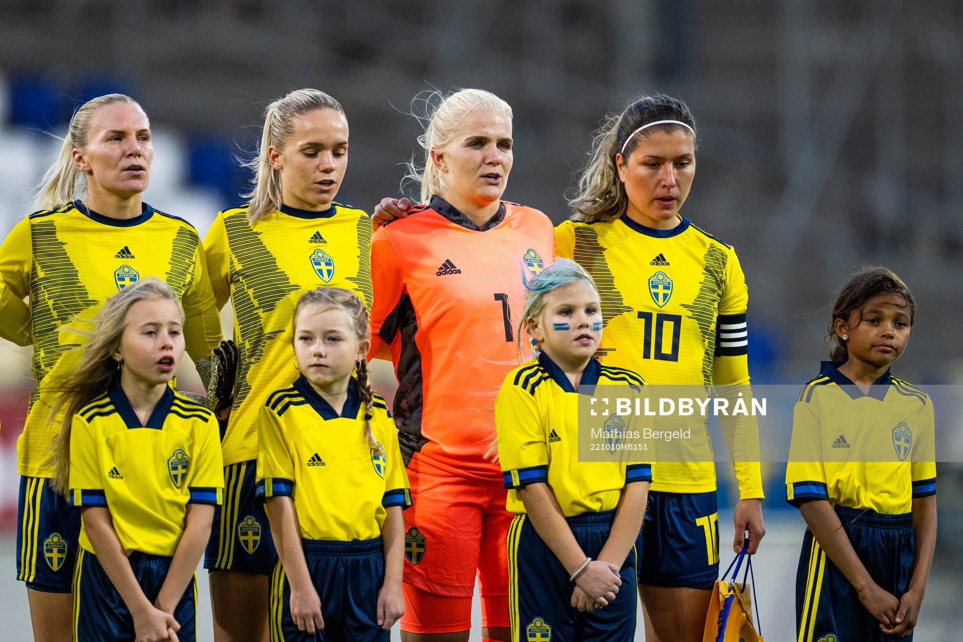 Josefin Rybrink, Hanna Lundkvist, goalkeeper Emma Holmgren