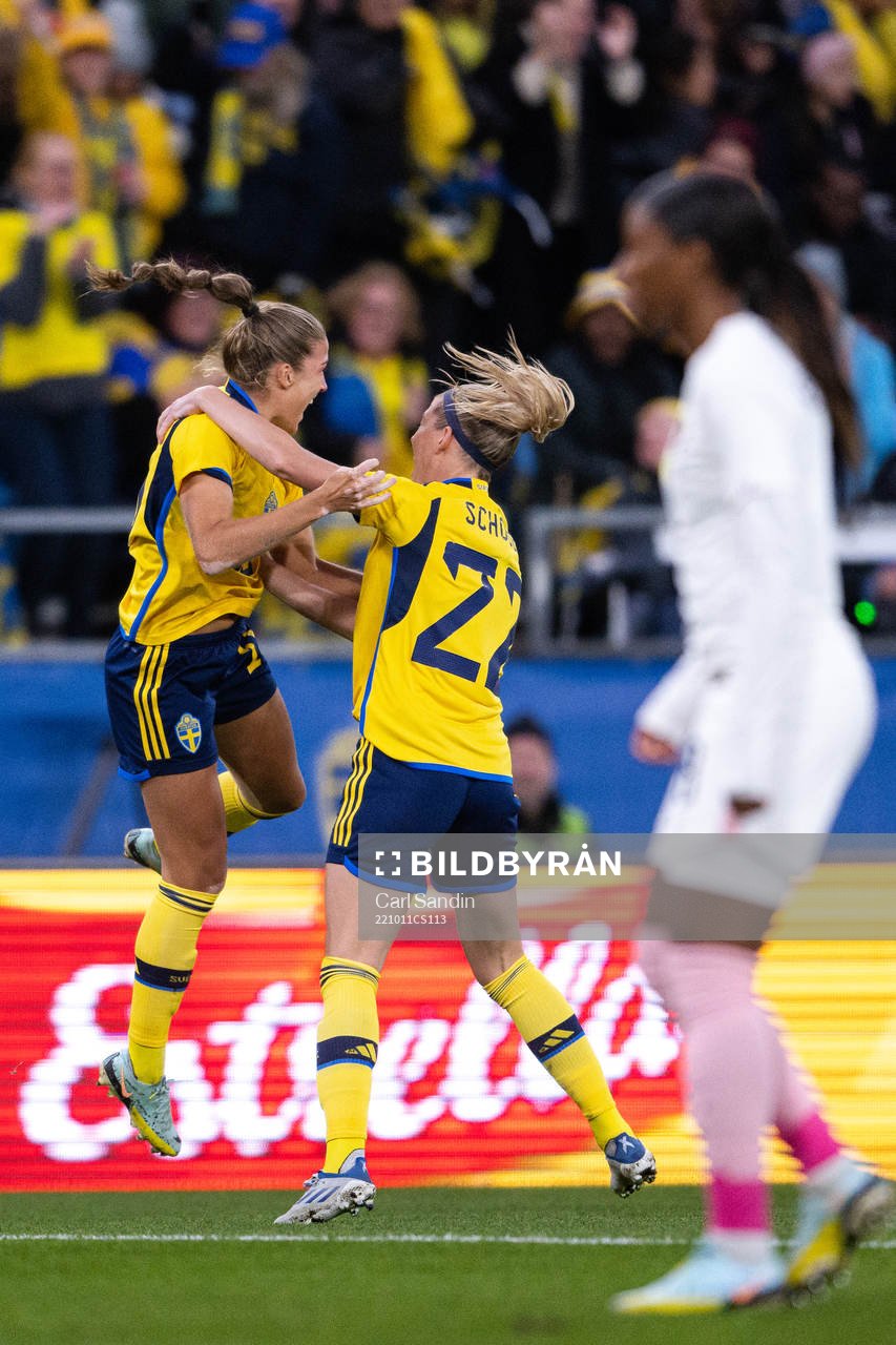 Filippa Angeldahl and Olivia Schough of Sweden celebrate