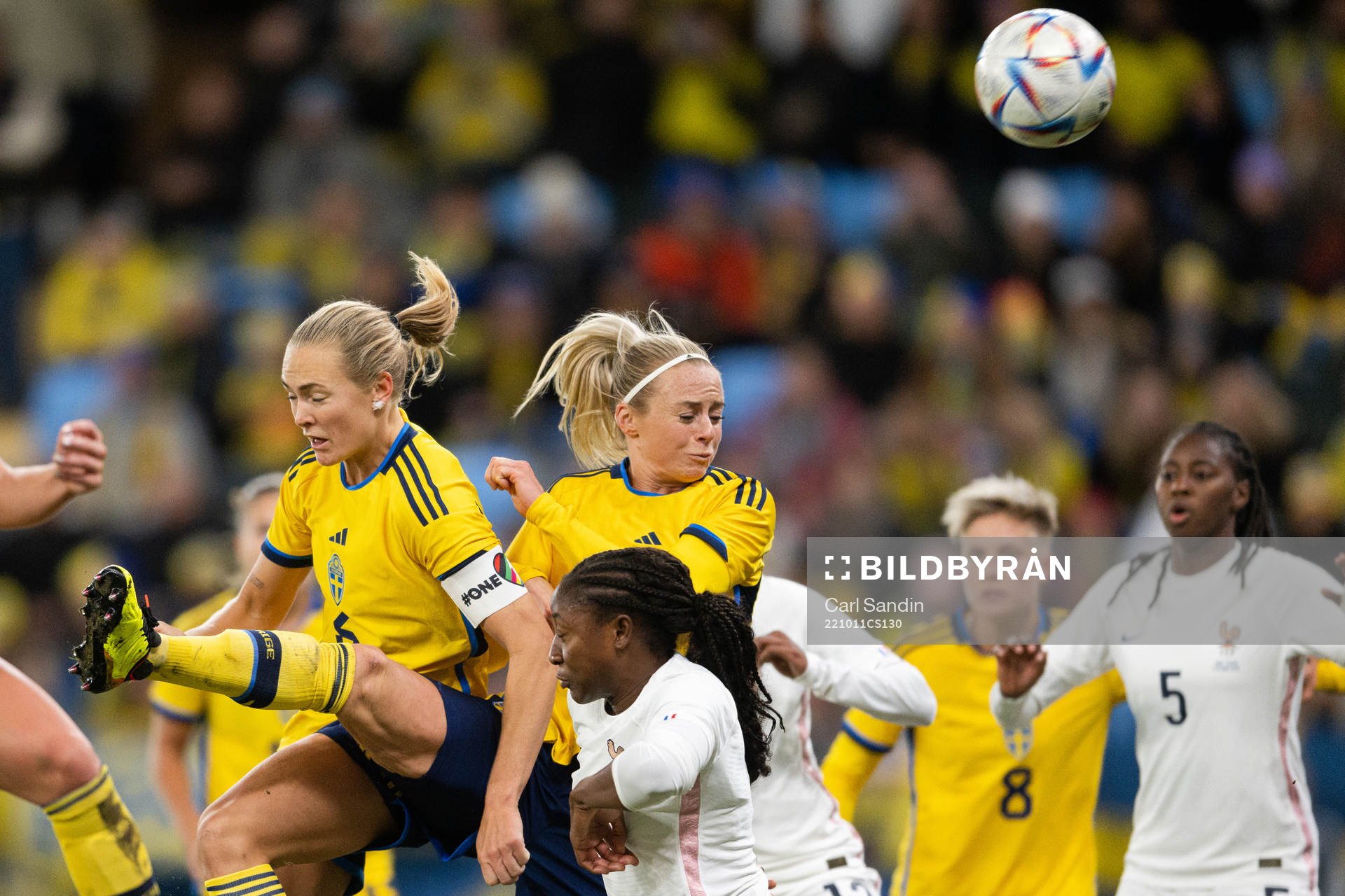 Magdalena Eriksson and Amanda Ilestedt of Sweden