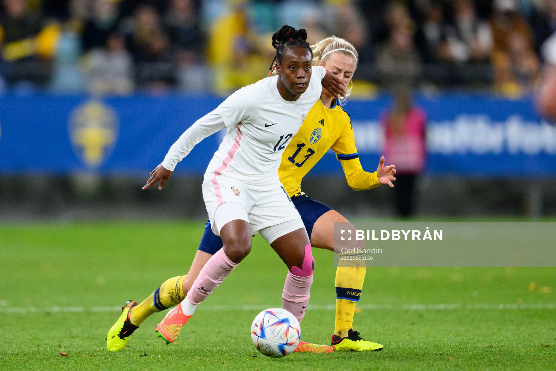 Melvine Malard of France and Amanda Ilestedt of Sweden during the women's international friendly football match between Sweden and France on October 11, 2022 in Gothenburg.