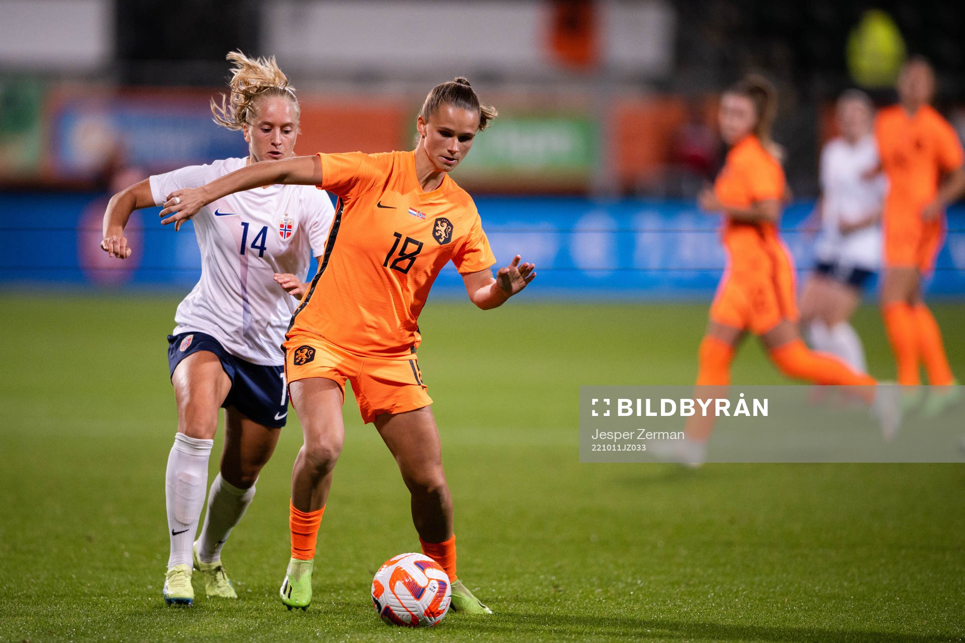 Amalie Eikeland of Norway and Kerstin Casparij of