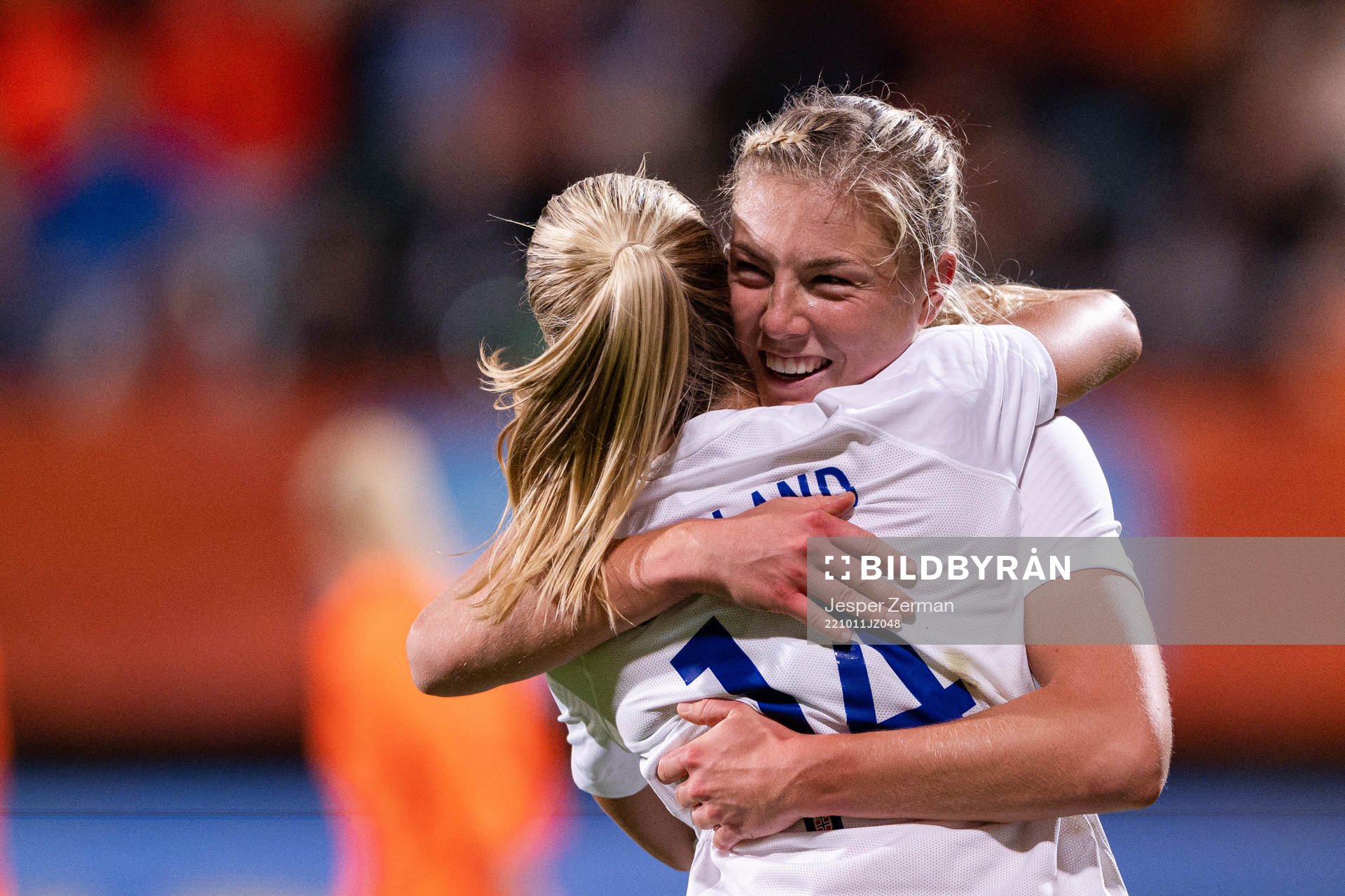 Amalie Eikeland and Sophie Roman Haug of Norway celebrates