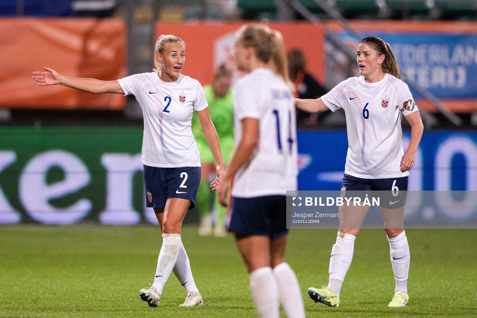 Anja Sønstevold and Maren Mjelde of Norway react