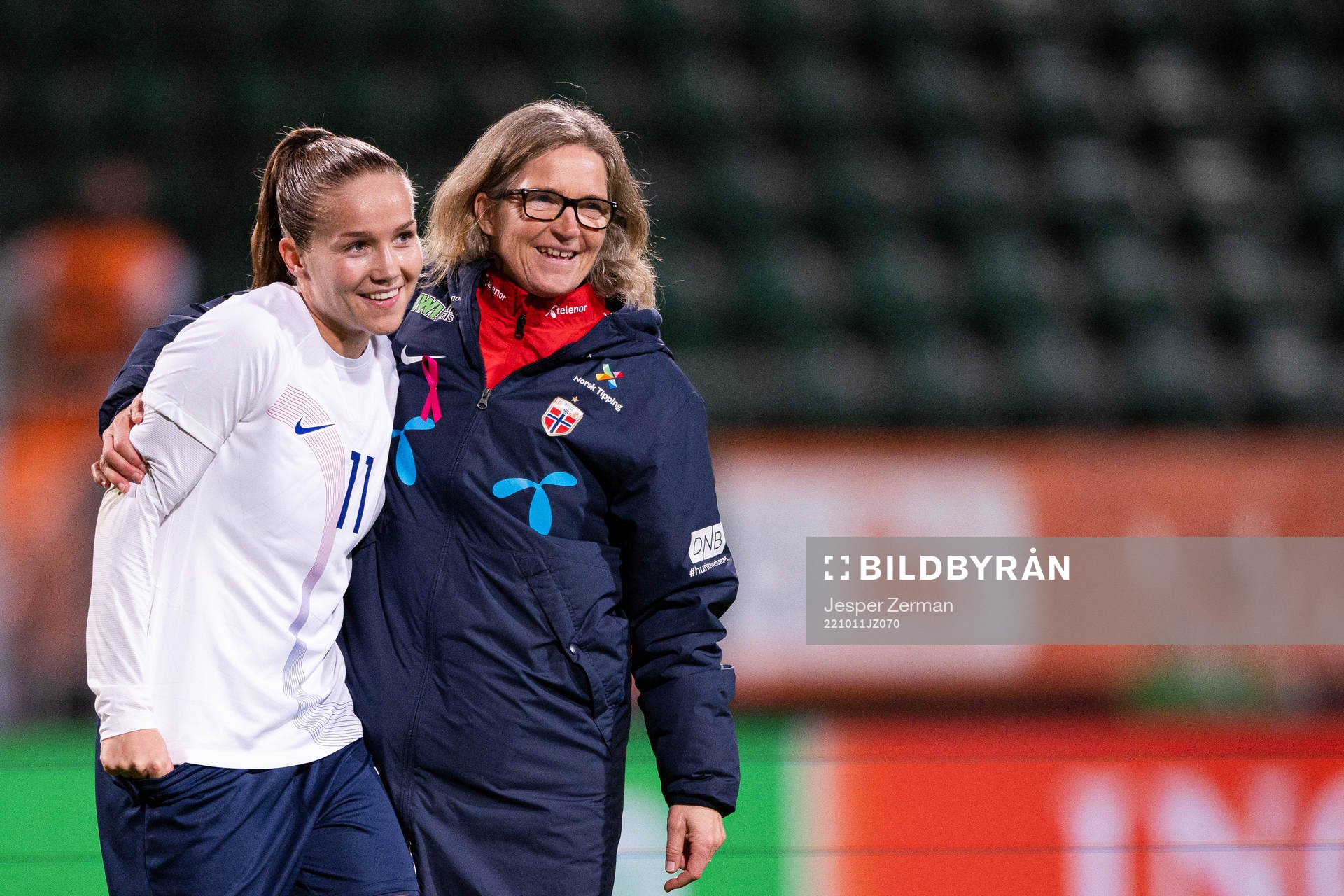 Guro Reiten and Head coach Hege Riise of Norway celebrate