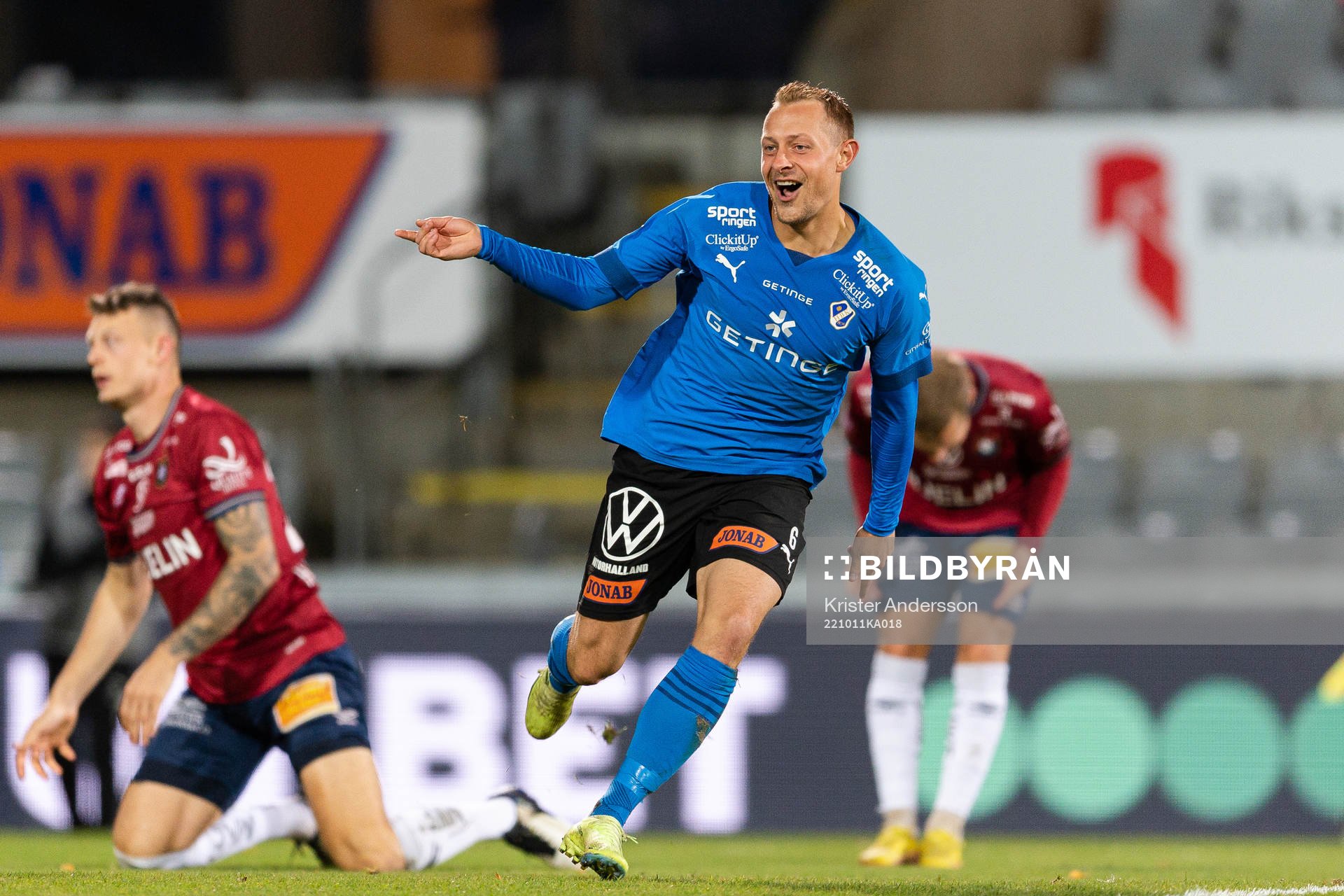 Halmstads Joel Allansson jublar