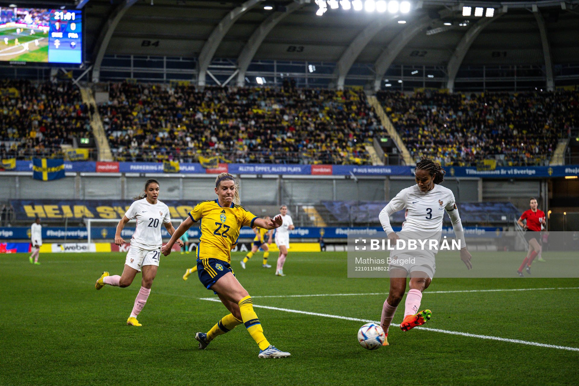 Olivia Schough of Sweden and Wendie Renard of France