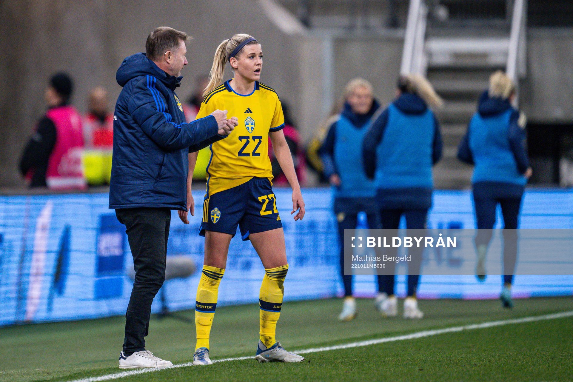 Head coach Peter Gerhardsson and Olivia Schough of Sweden