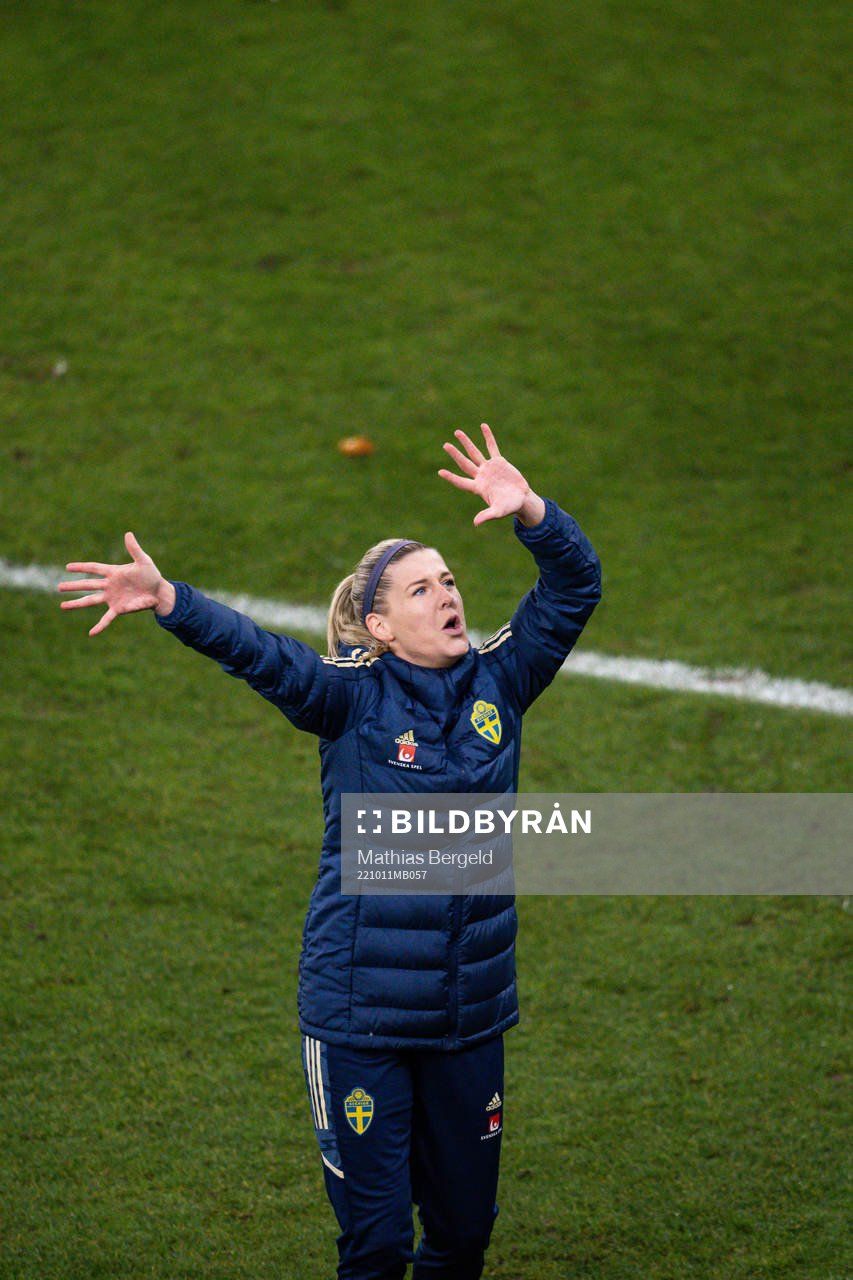 Olivia Schough of Sweden celebrates after the women's international friendly football match between Sweden and France on October 11, 2022 in Gothenburg.