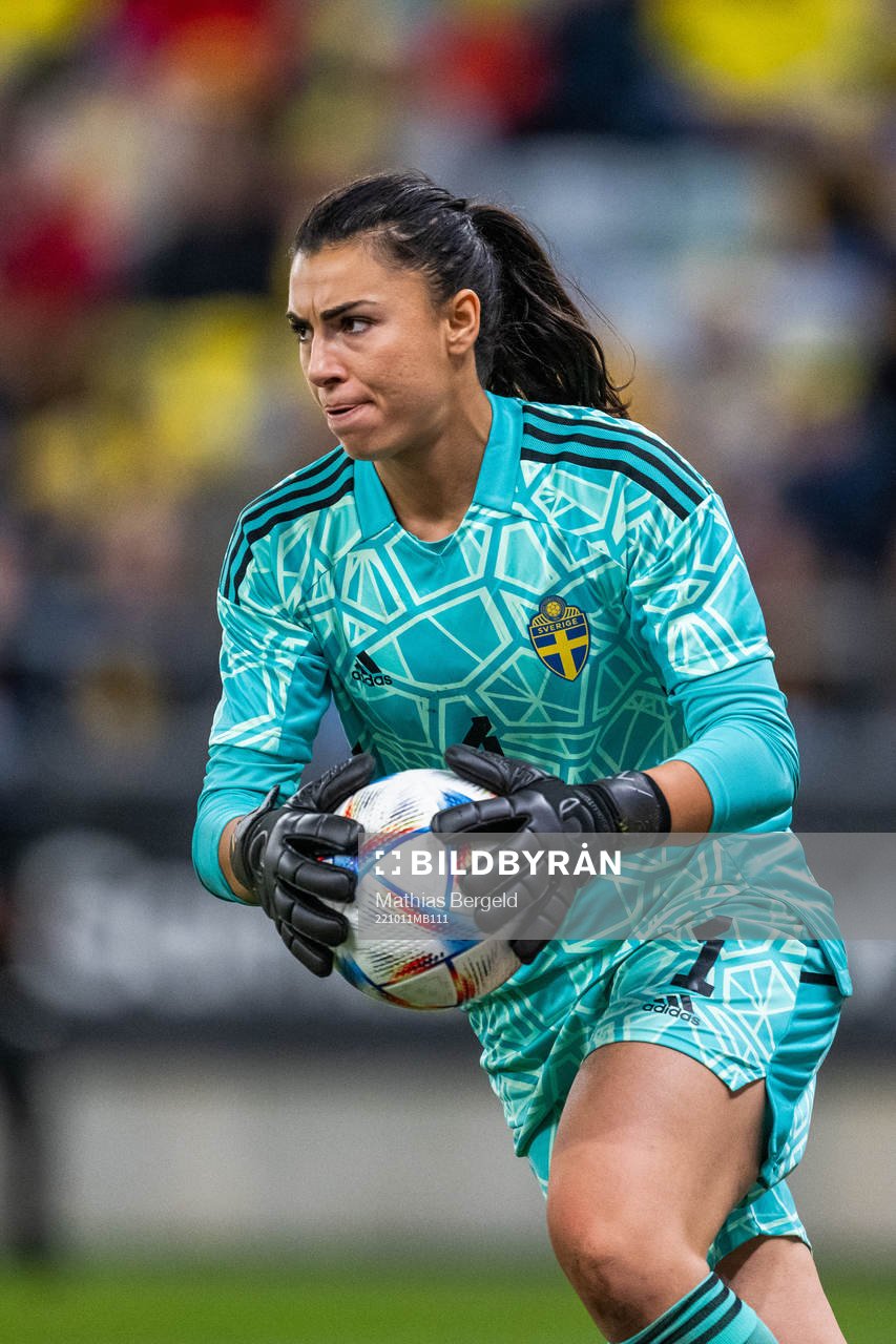 goalkeeper Zecira Musovic of Sweden