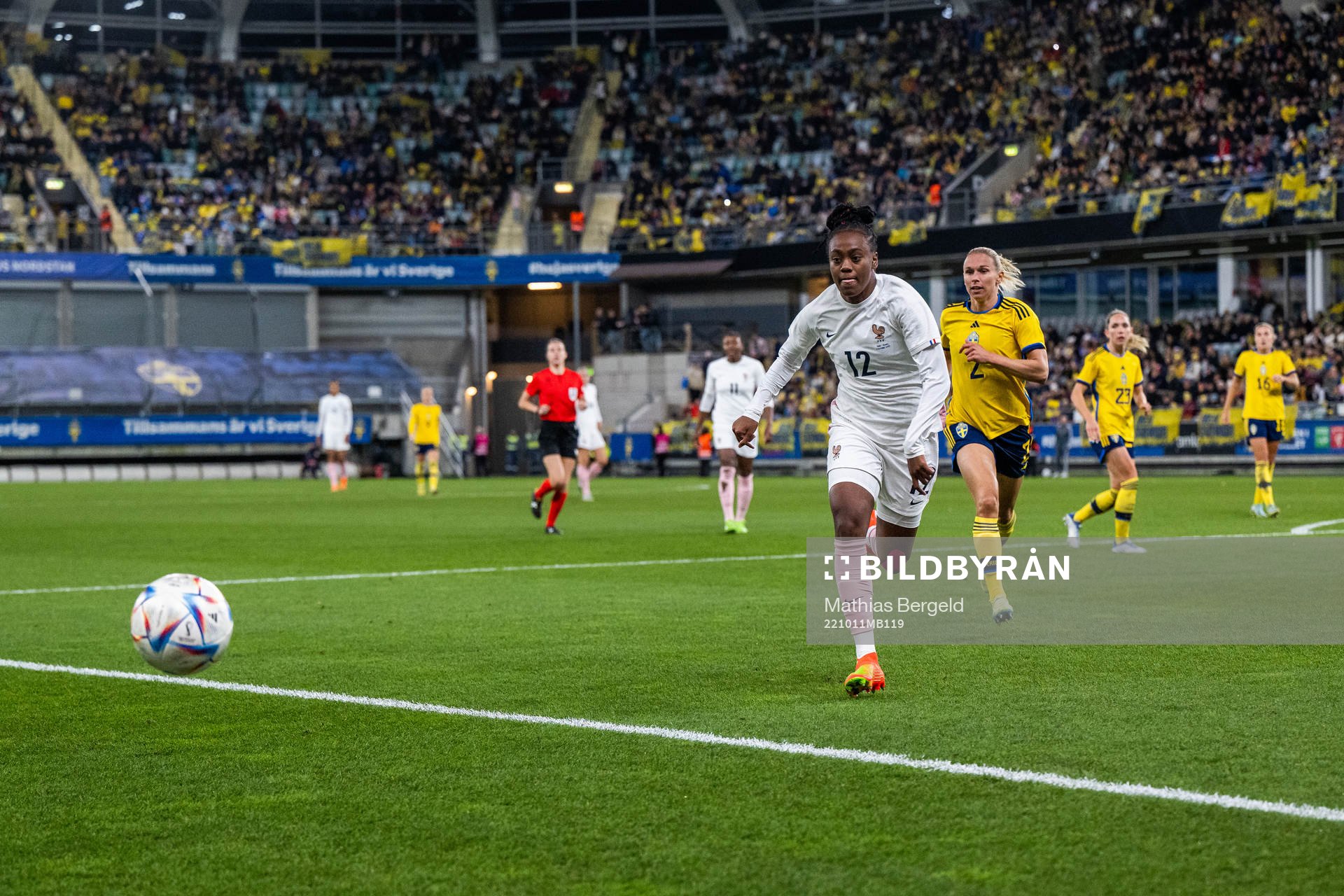 Melvine Malard of France and Jonna Andersson of Sweden during the women's international friendly football match between Sweden and France on October 11, 2022 in Gothenburg.
