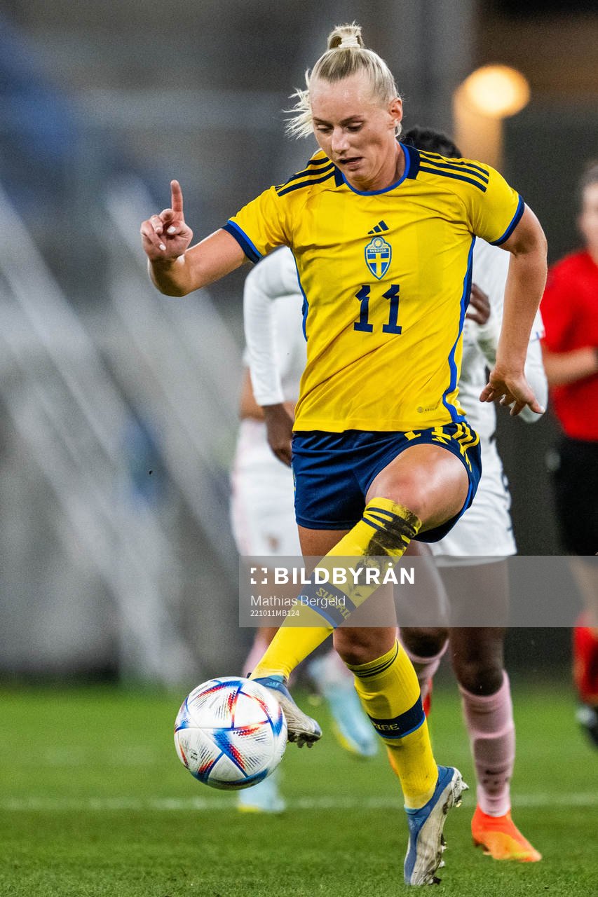 Stina Blackstenius of Sweden