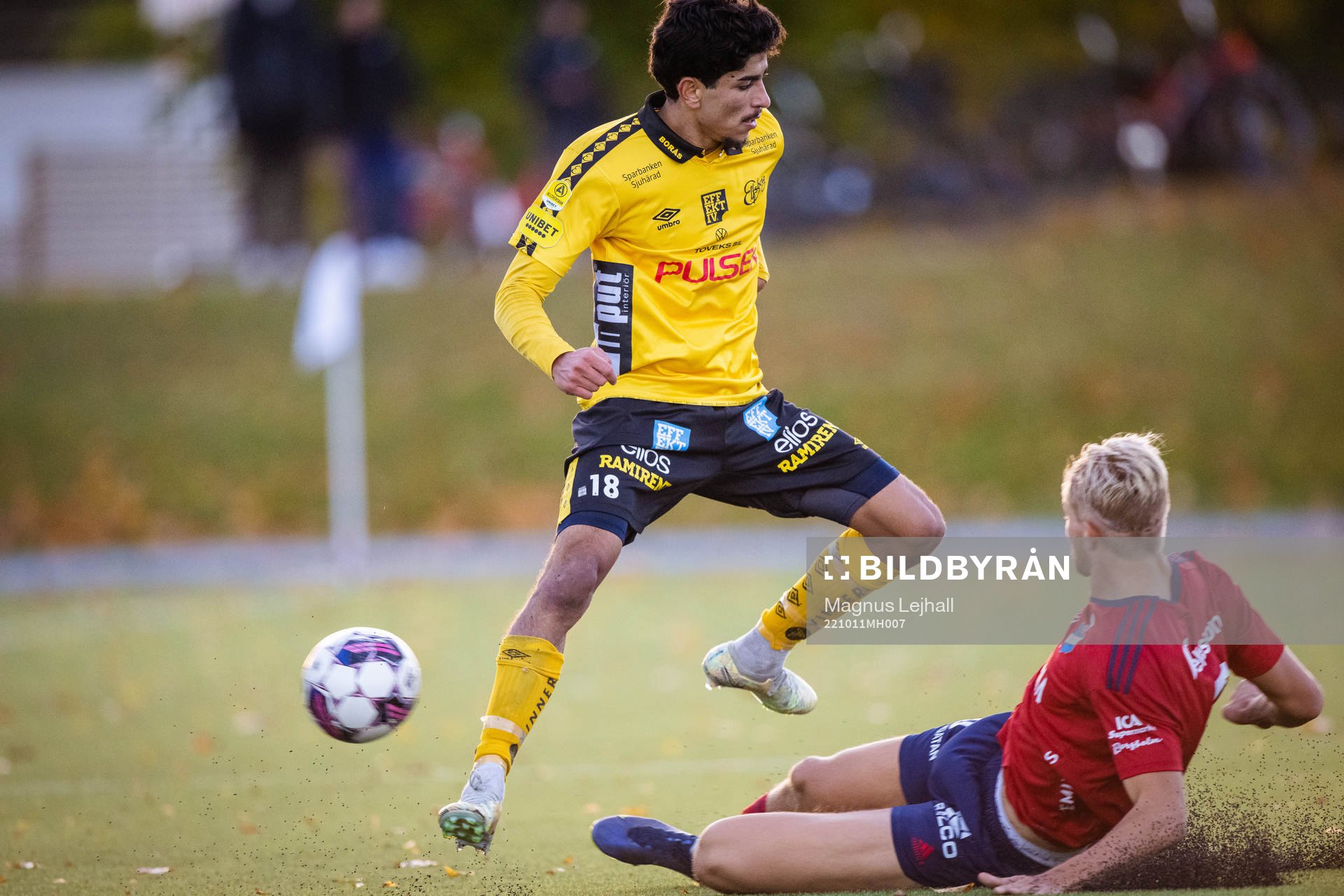 Elfsborgs Ahmed Qasem och Östers Mattis Adolfsson