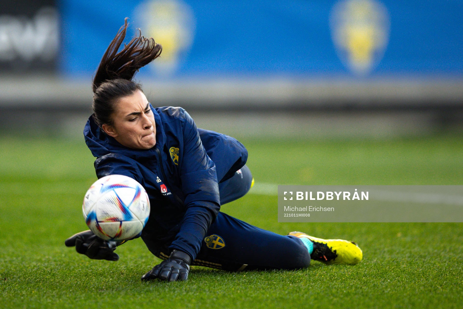 Goalkeeper Zecira Musovic of Sweden