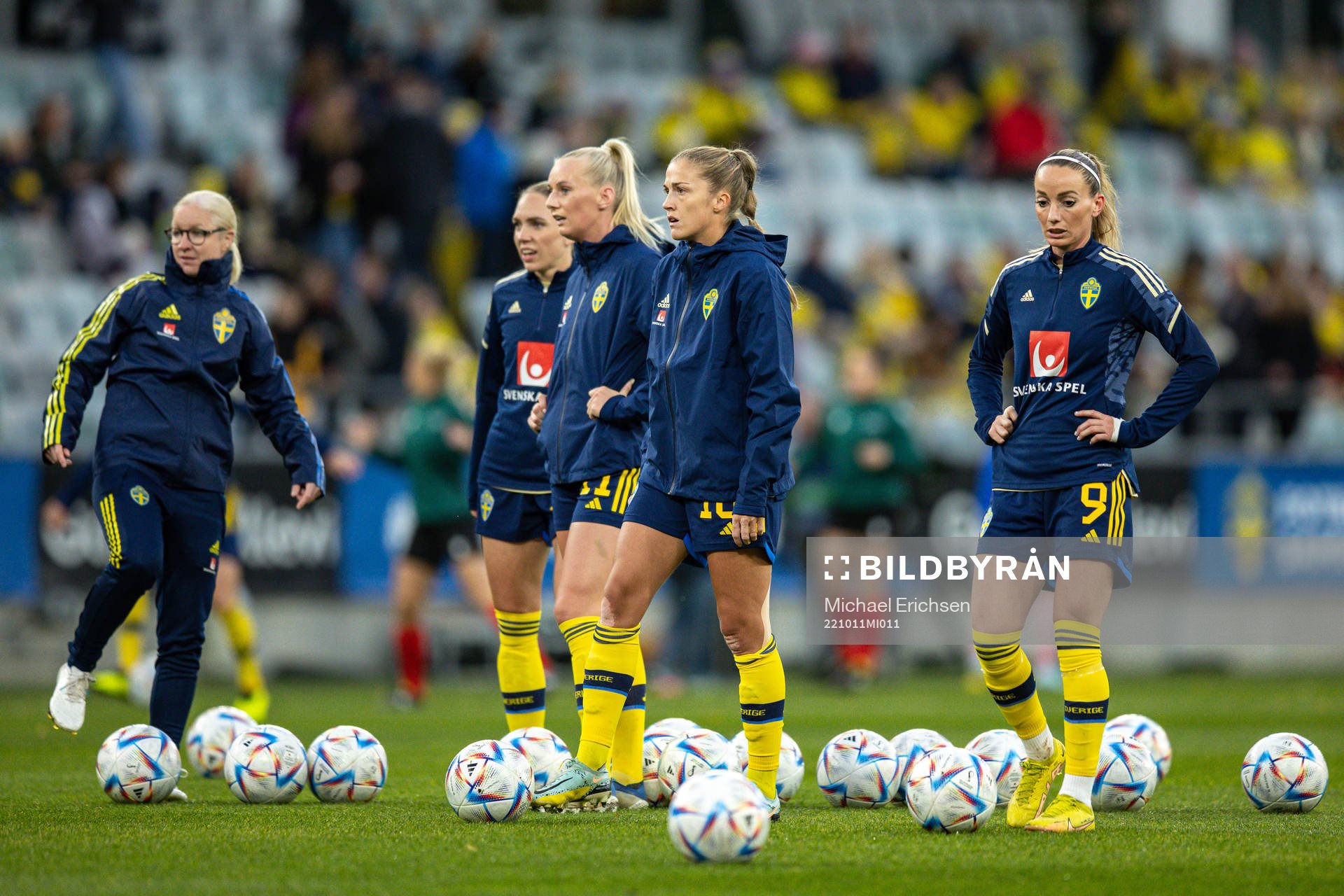 Filippa Angeldahl and Kosovare Asllani of Sweden