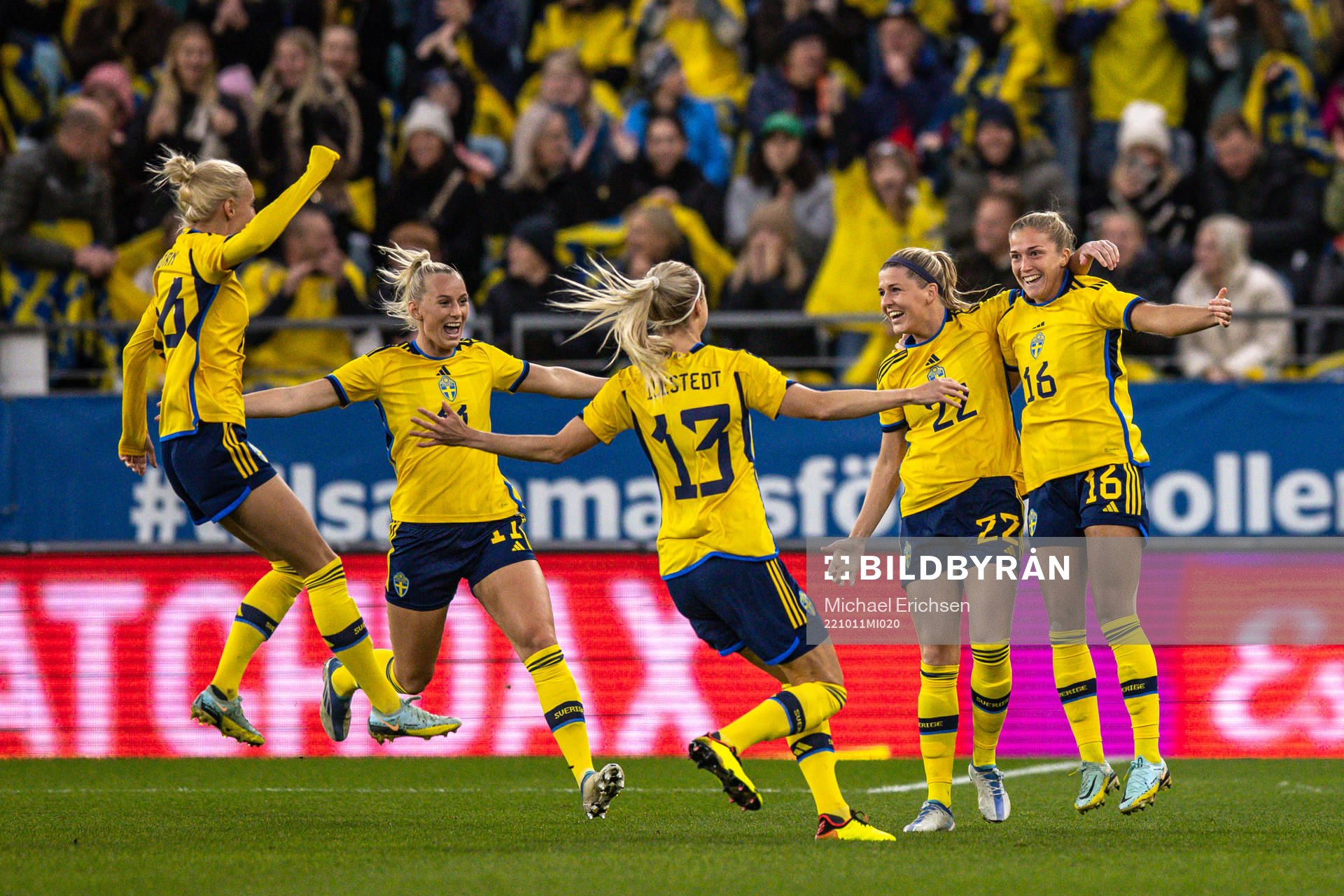 Filippa Angeldahl of Sweden celebrate with teammates