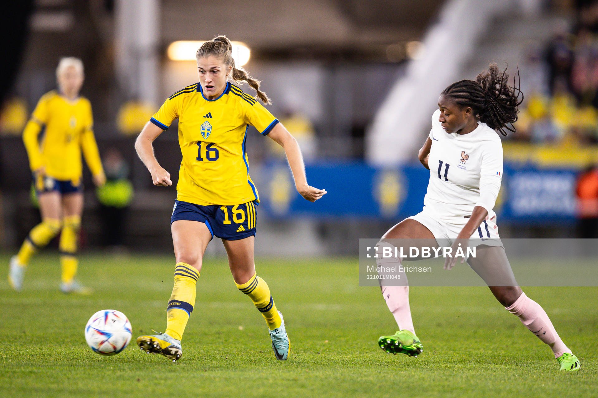 Filippa Angeldahl of Sweden and Kadidiatou Diani of France