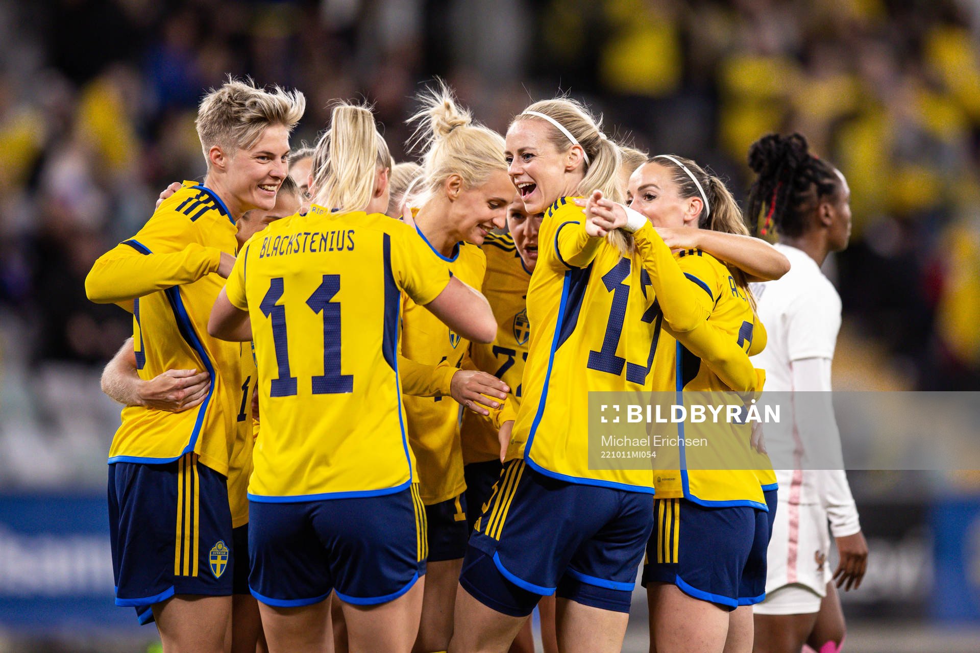 Amanda Ilestedt of Sweden celebrate with teammates