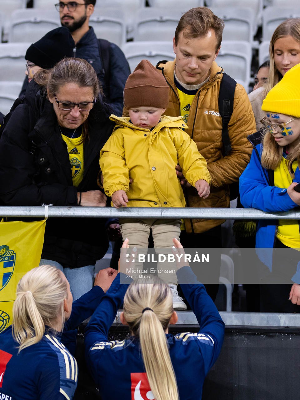 Elin Rubensson of Sweden with her son Frans and husband