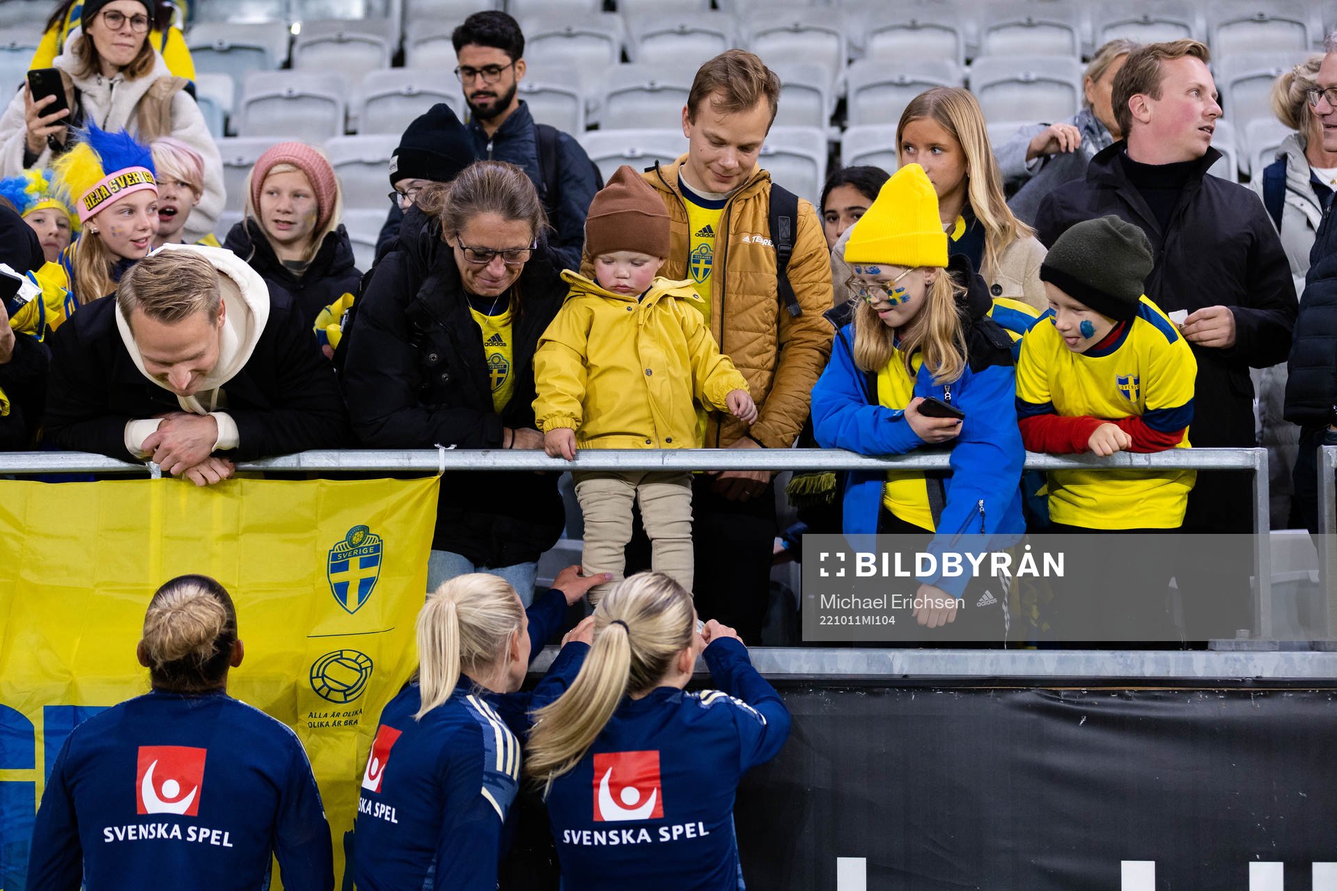 Elin Rubensson of Sweden with her son Frans and husband