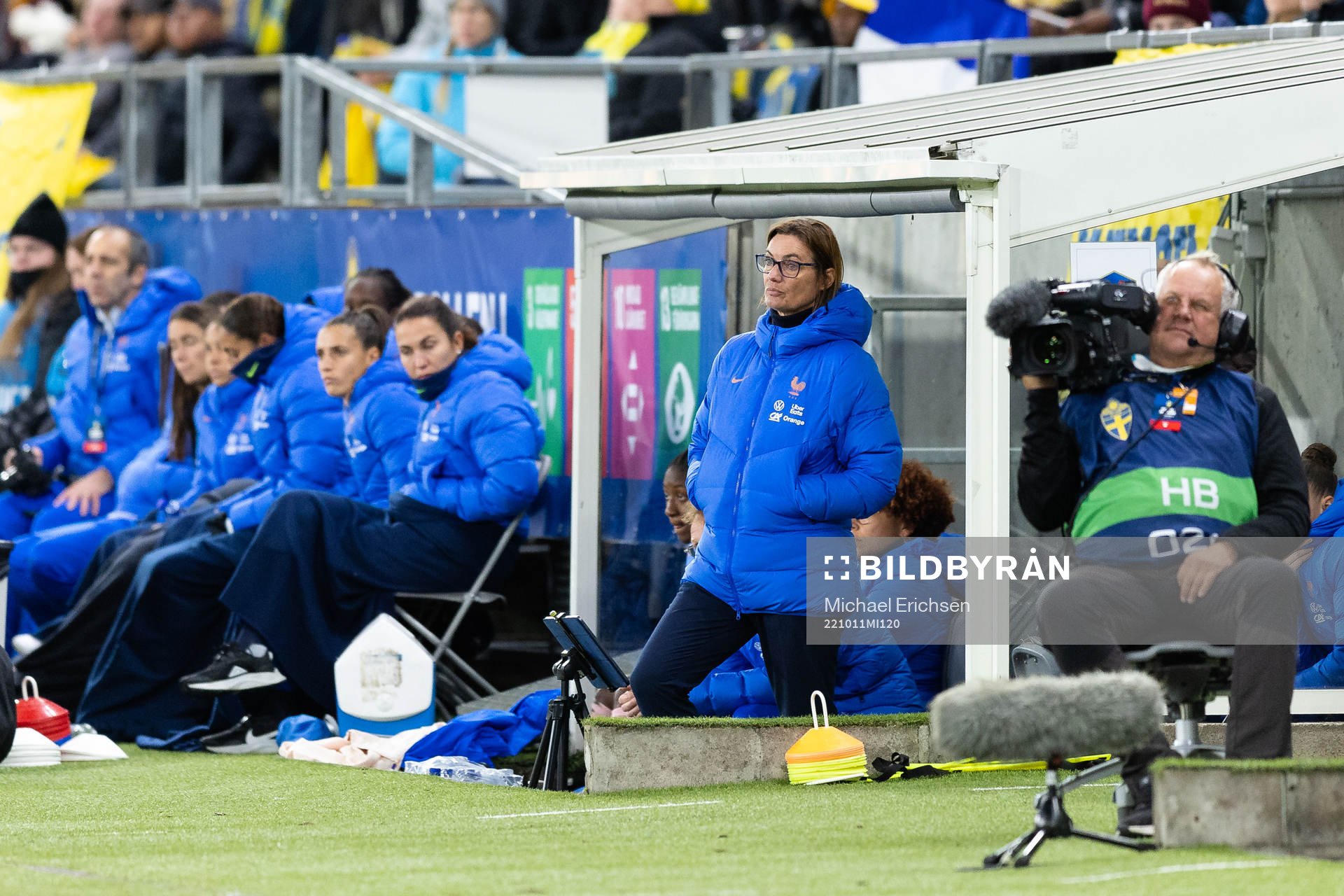 Head coach Corinne Diacre of France