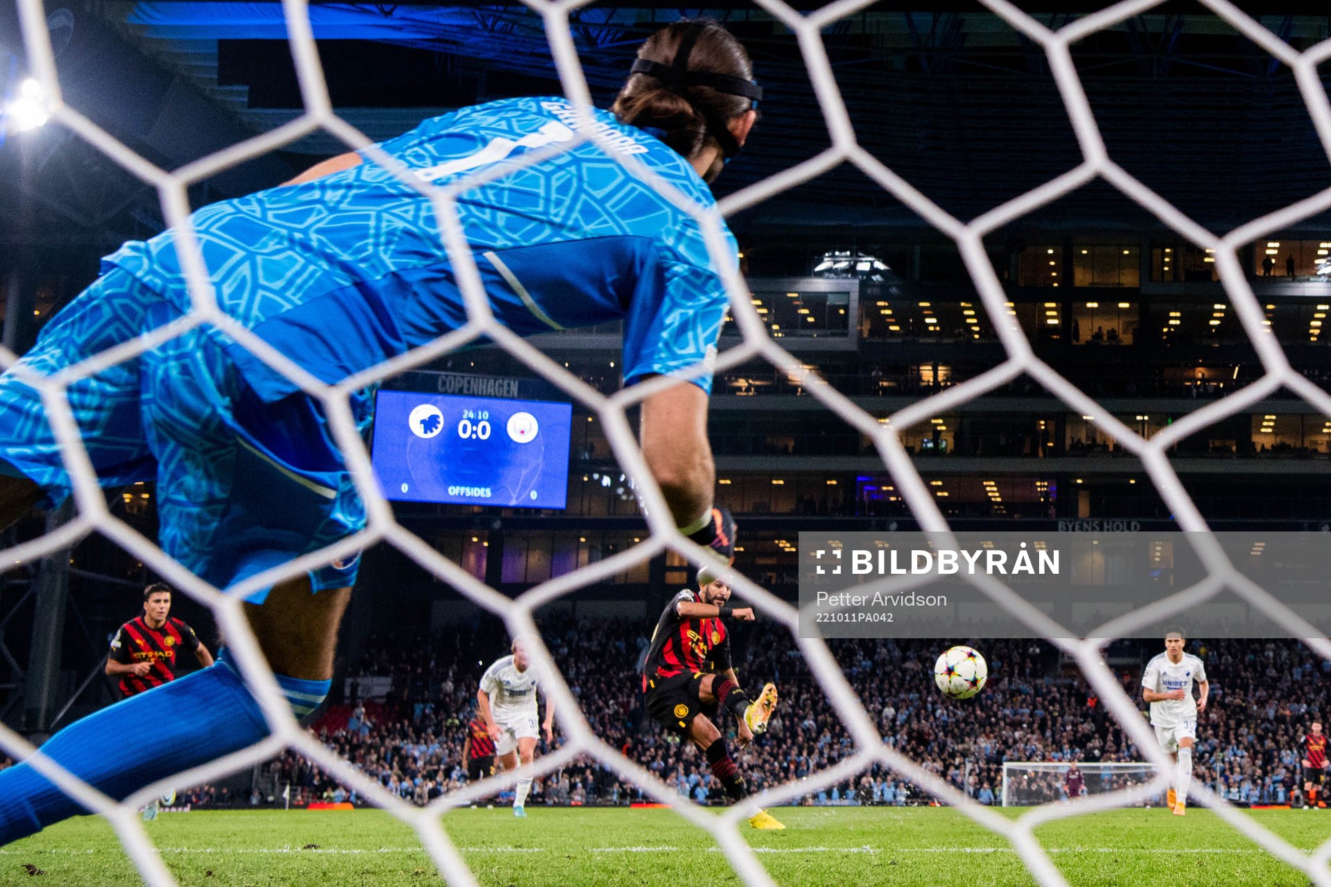Riyad Mahrez of Man City with a penalty shot against