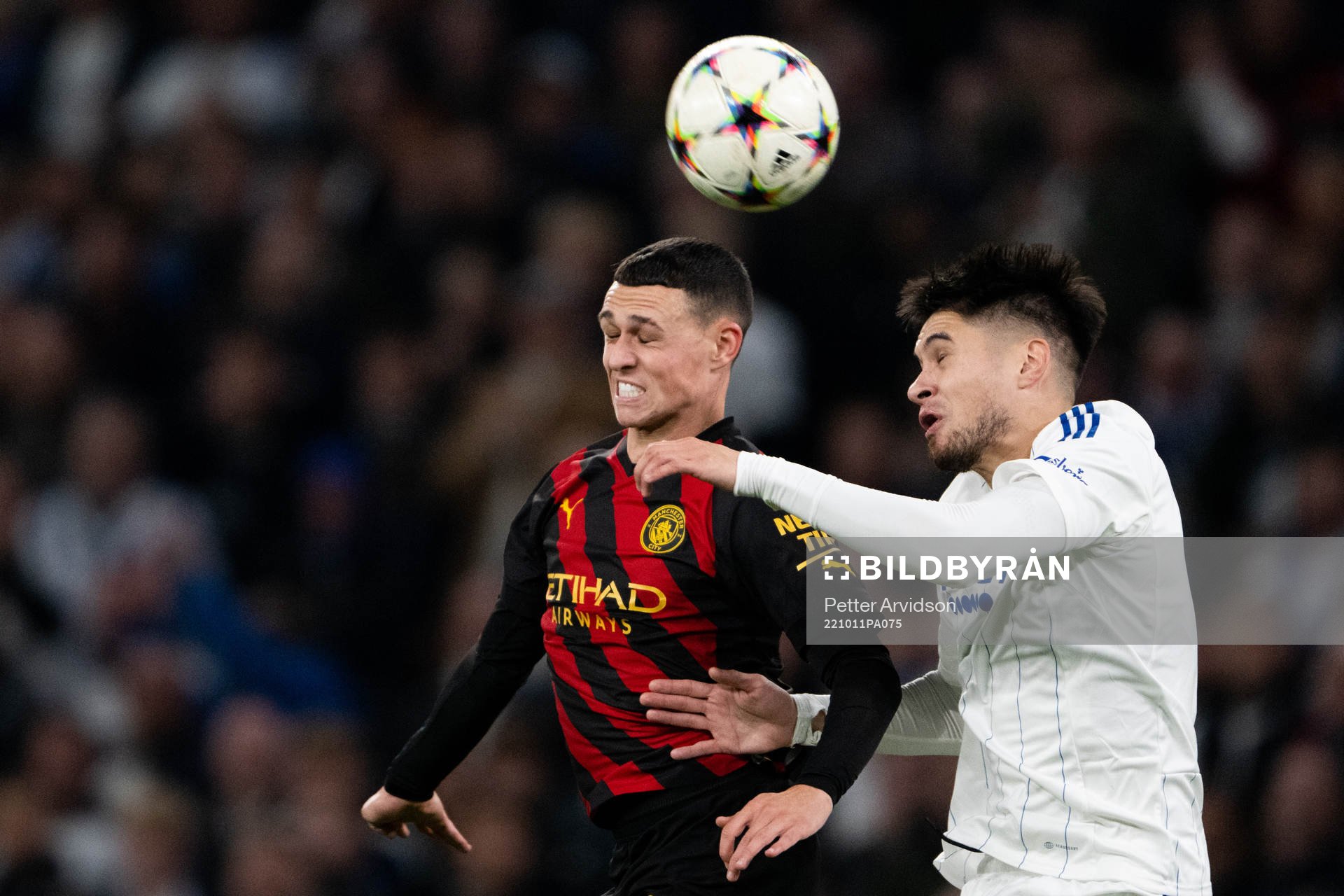 Phil Foden of Man City and Kevin Diks of Copenhagen
