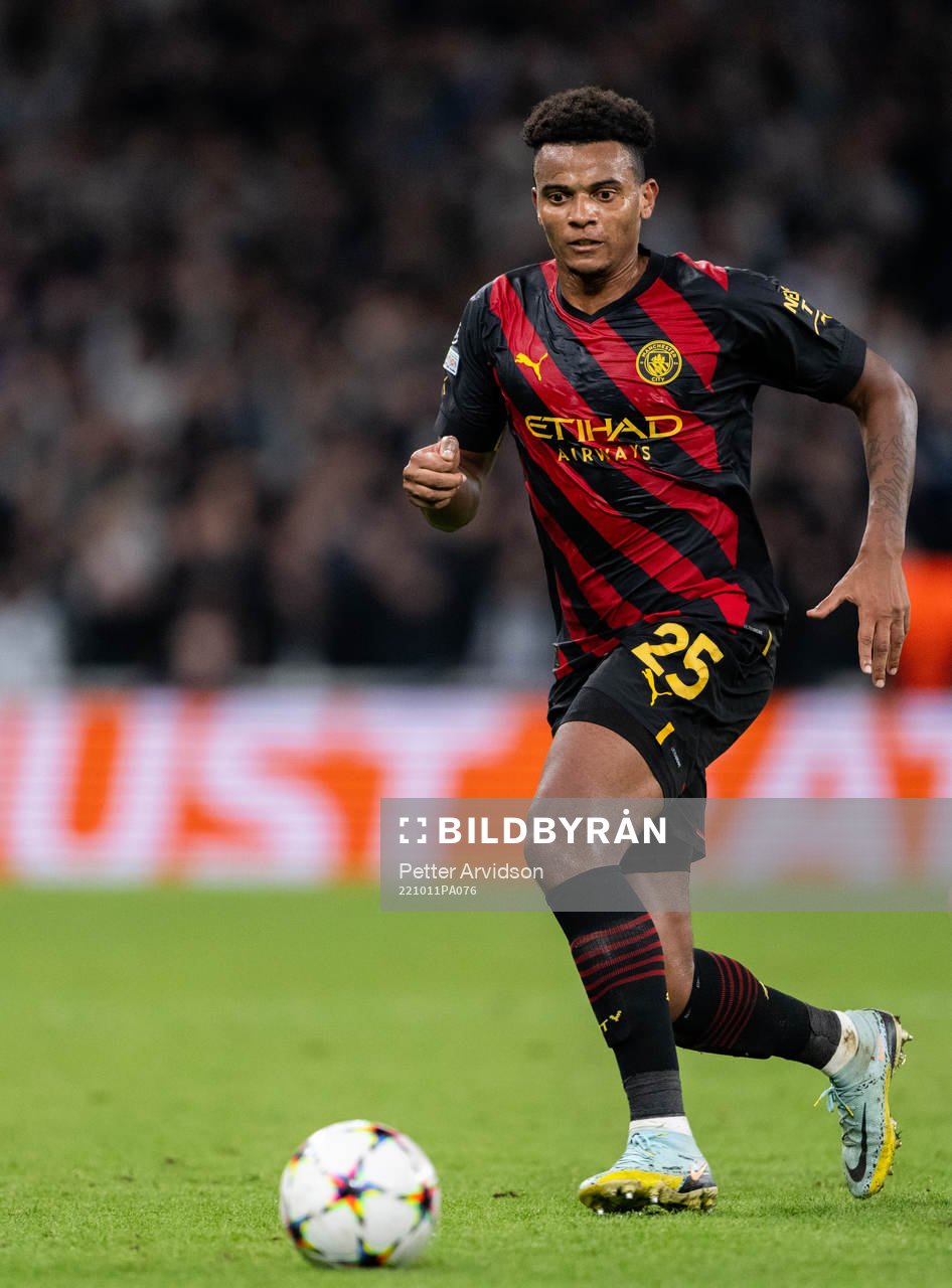 Manuel Akanji of Man City