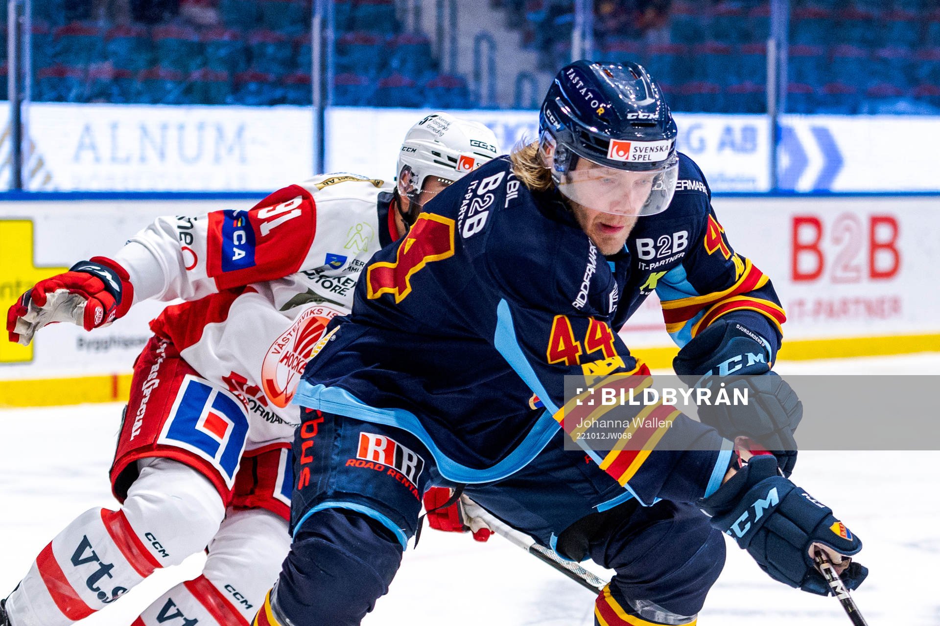 Västerviks Marcus Vela och Djurgårdens Olle Liss