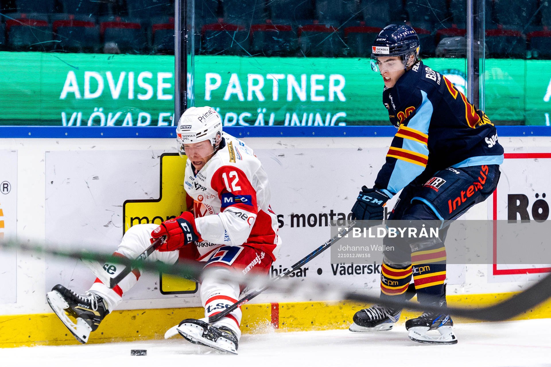 Västerviks Anton Schagerberg och Djurgårdens Liam Öhgren