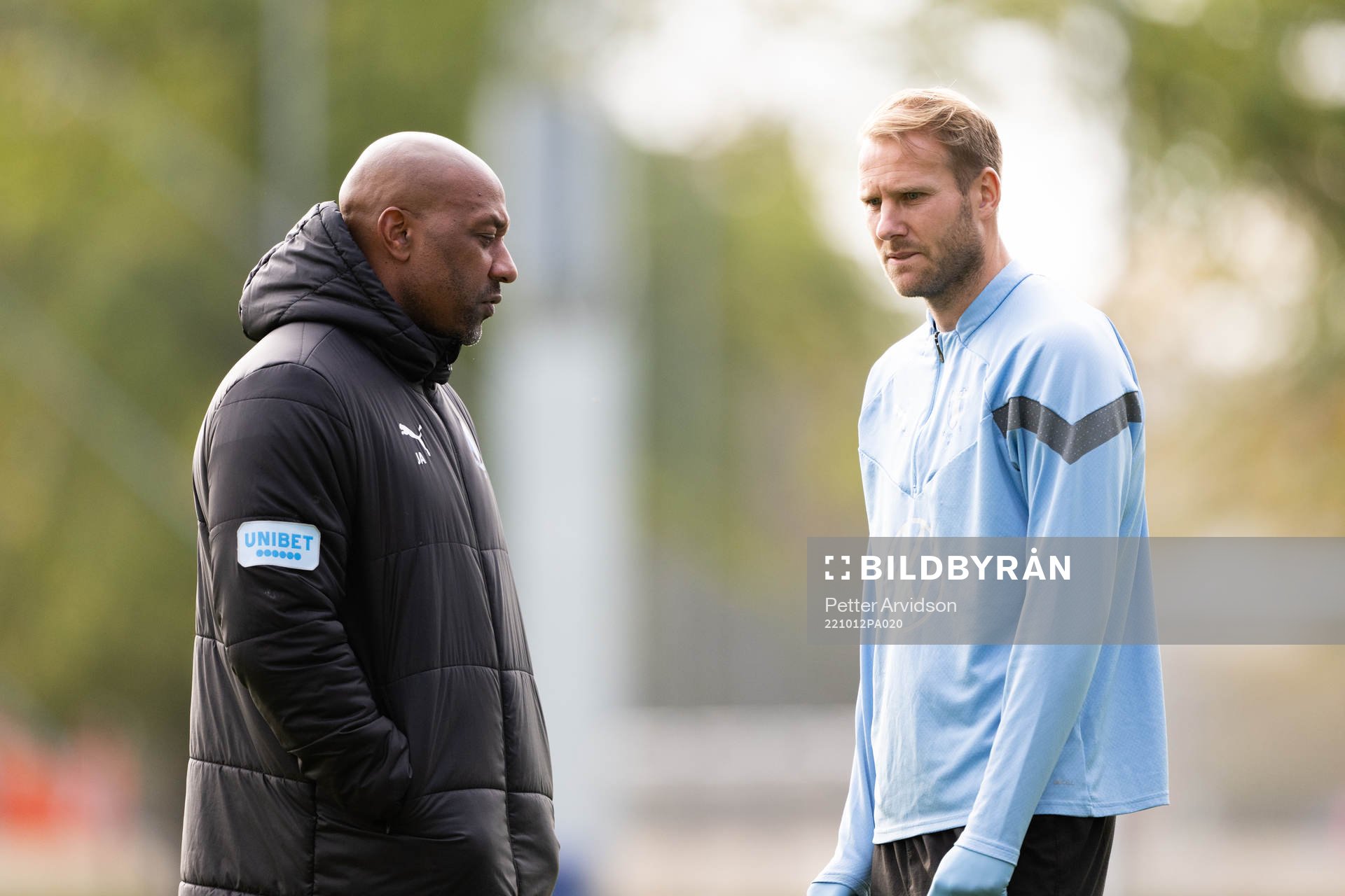 Assistant coach Jeffrey Aubynn and Ola Toivonen