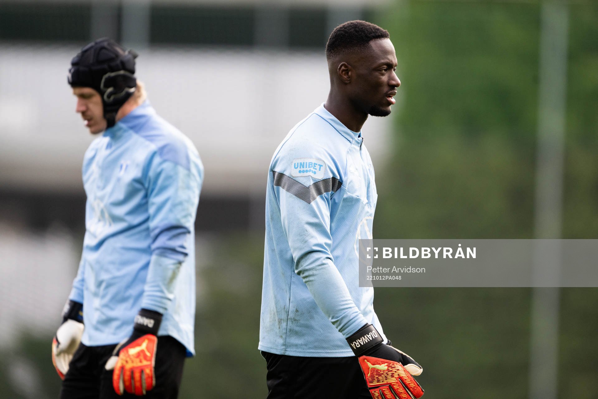 Goalkeeper Johan Dahlin and goalkeeper Ismael Diawara