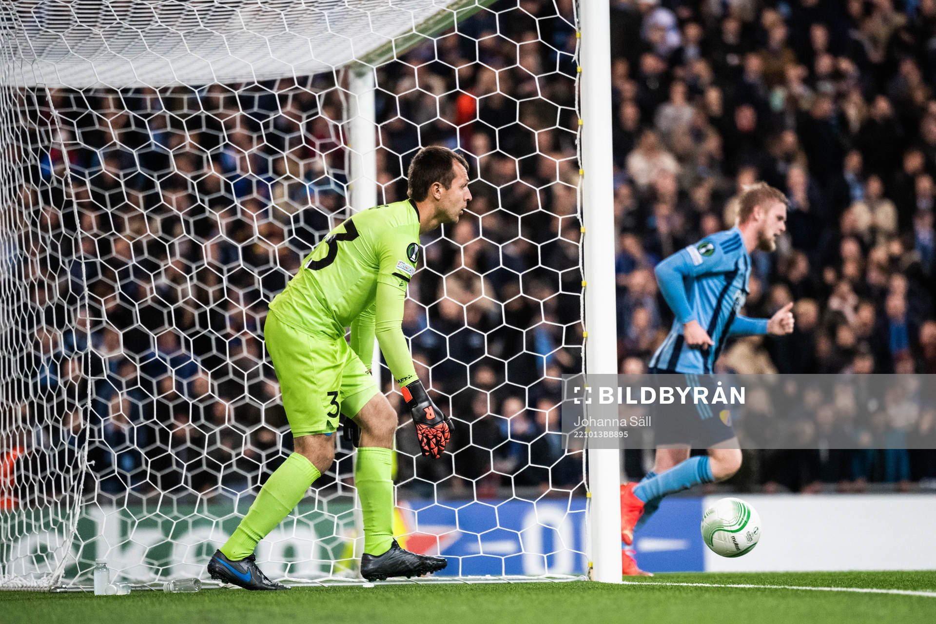 goalkeeper Davy Roef Verdedigers of Gent during the UEFA Conference League match between Djurgården and Gent on October 13, 2022 in Stockholm.