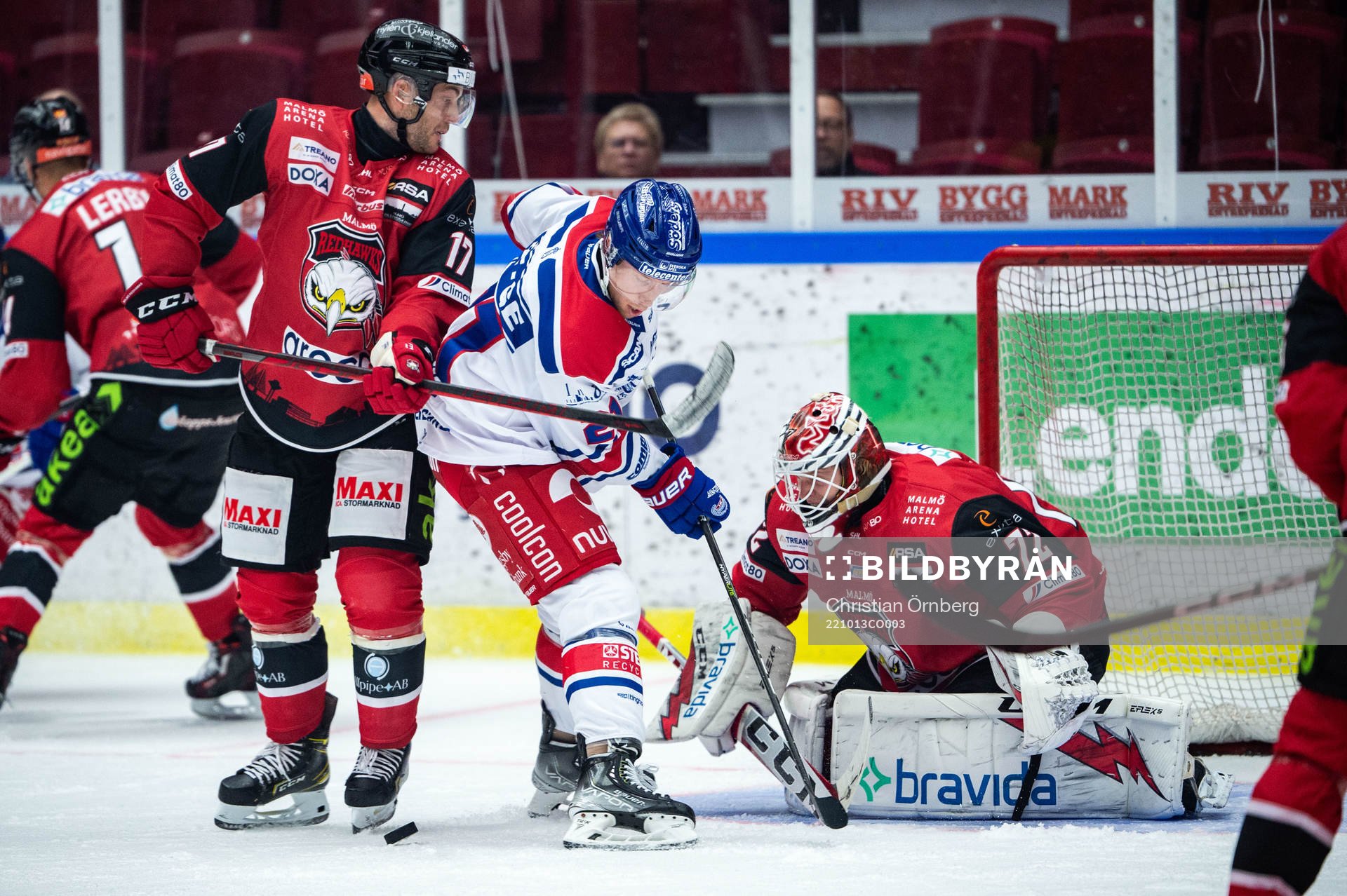 Oskarshamns Myles Powell och Malmö Redhawks Pathrik