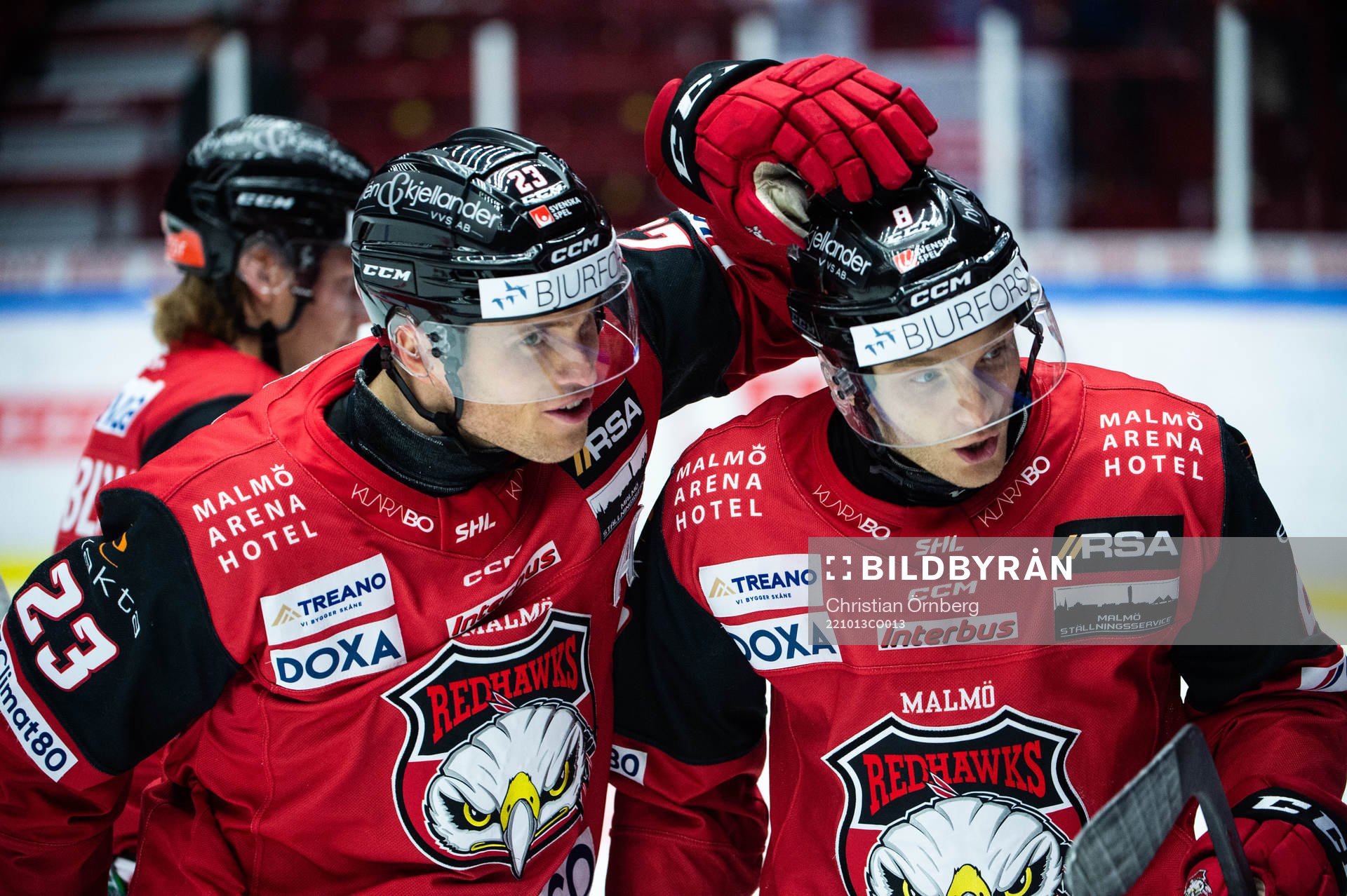 Malmö Redhawks Johan Olofsson jublar