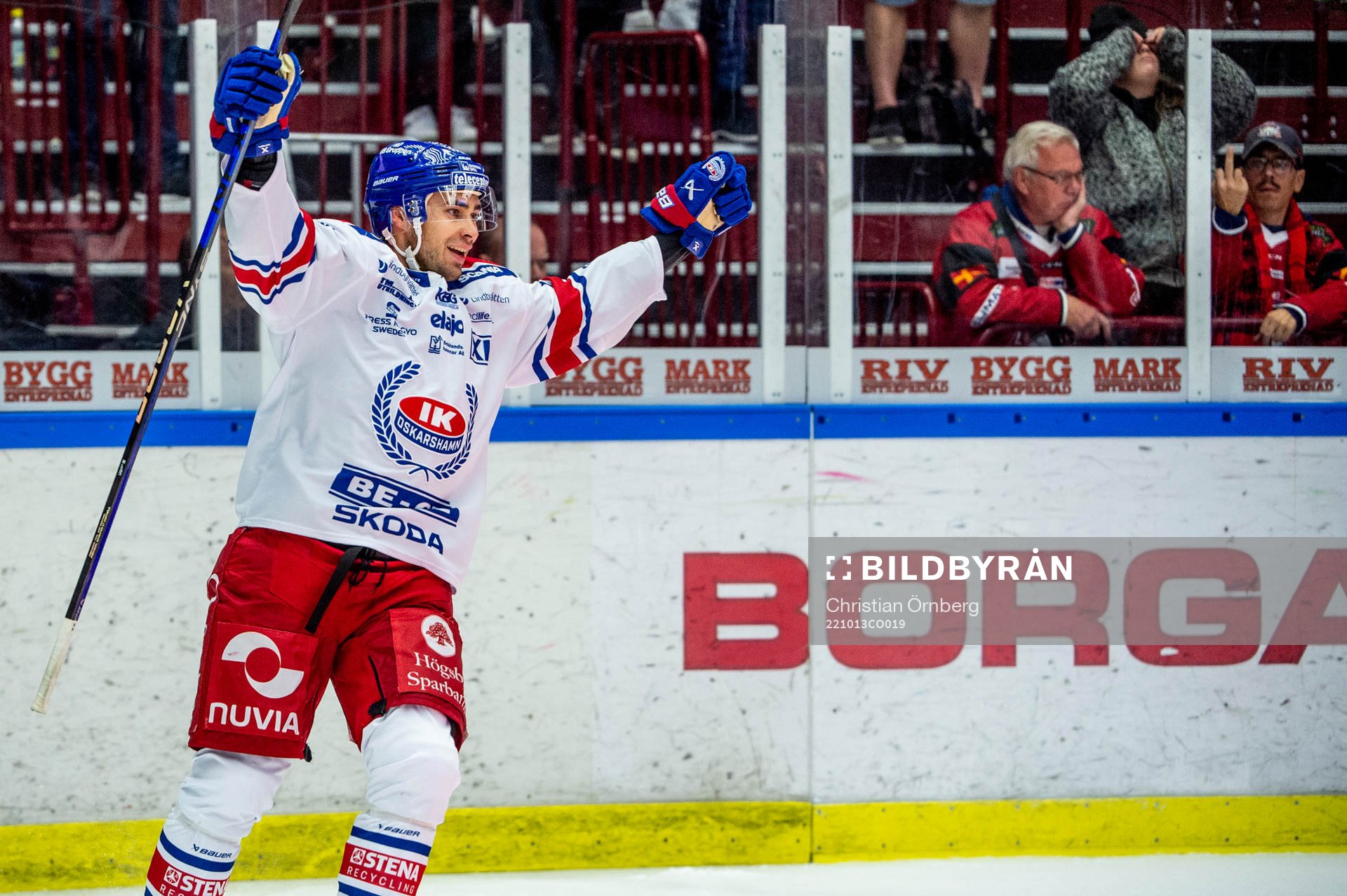 Oskarshamns Ahti Oksanen jublar