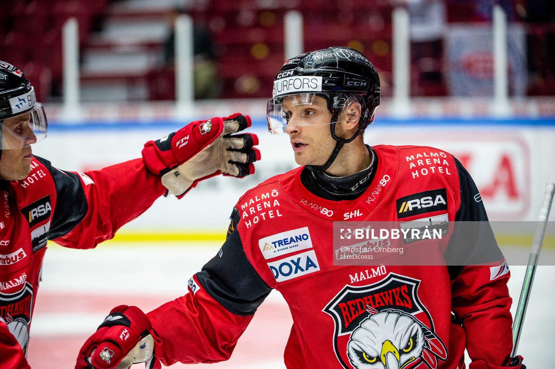Malmö Redhawks Johan Olofsson jublar