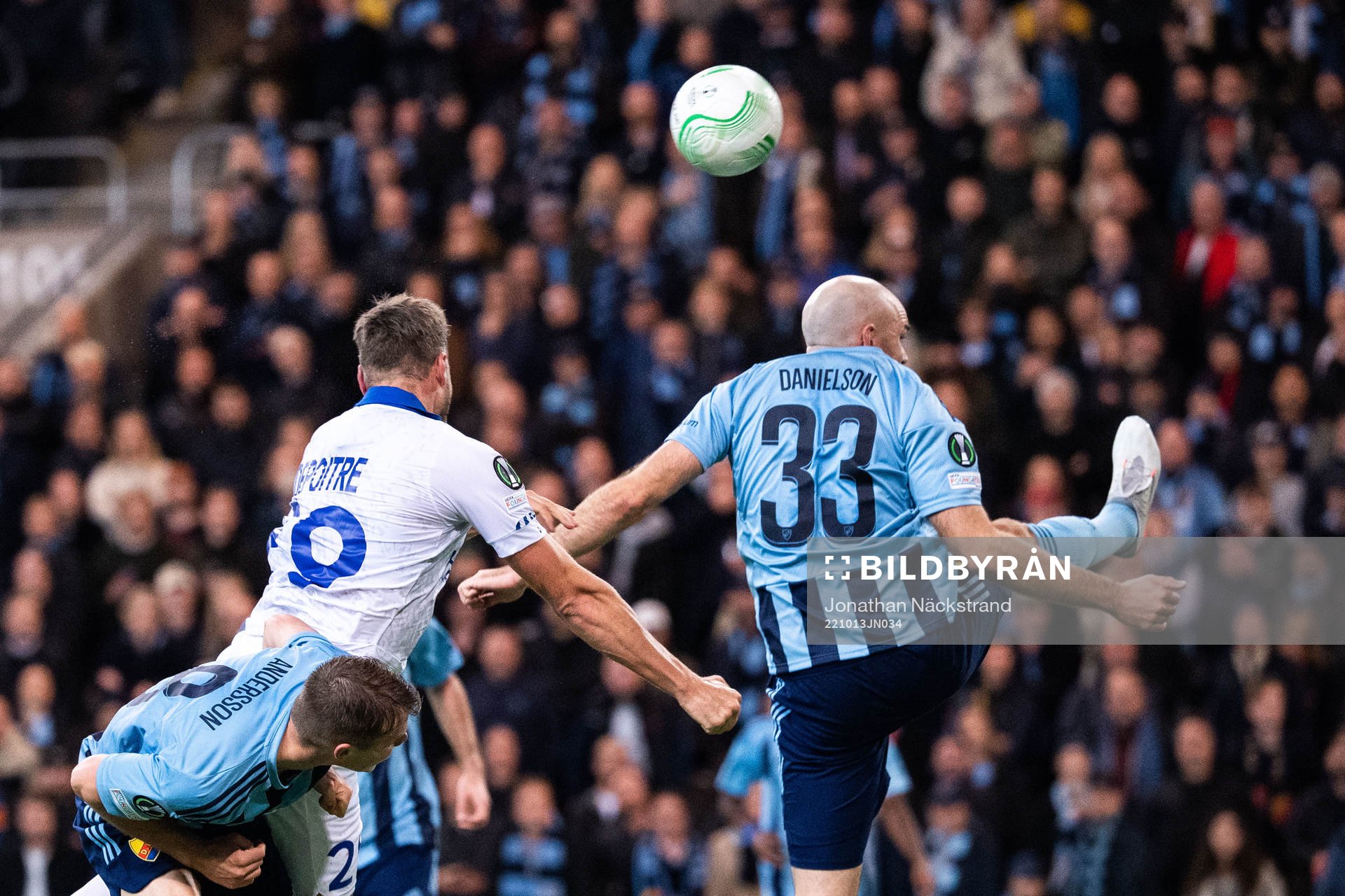 Laurent Depoitre of Gent scores 3-1