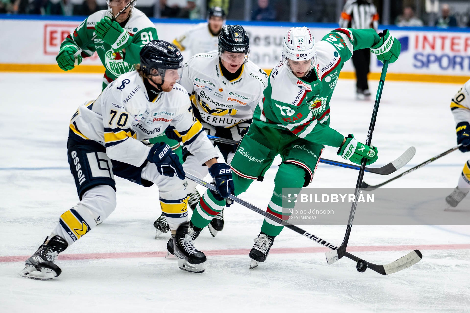 HV71s Marcus Davidsson, Emil Andrae och Rögles Daniel Zaar