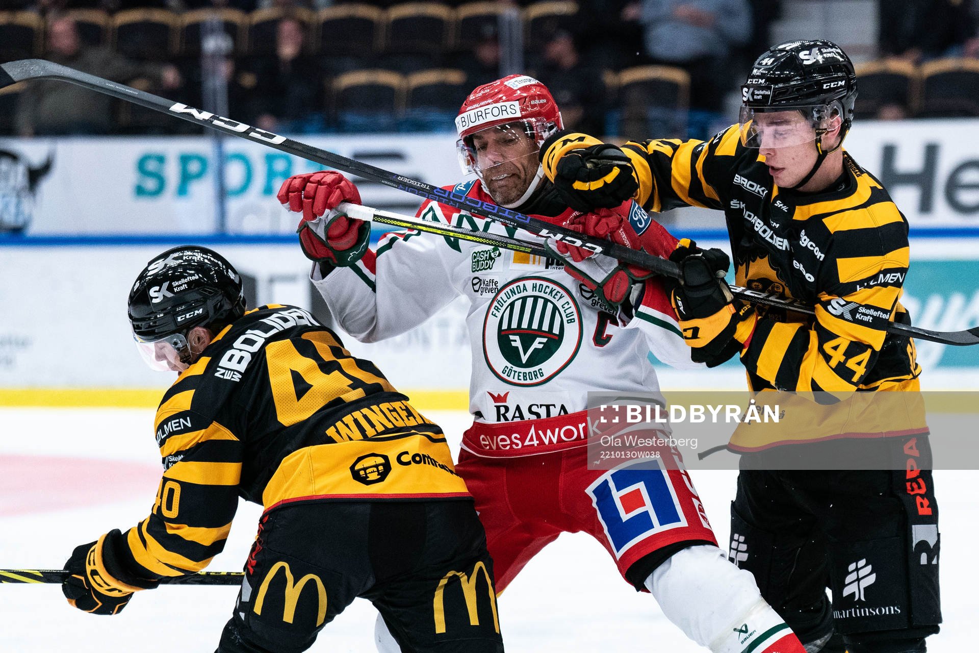 Frölundas Joel Lundqvist och Skellefteås Andreas Wingerli