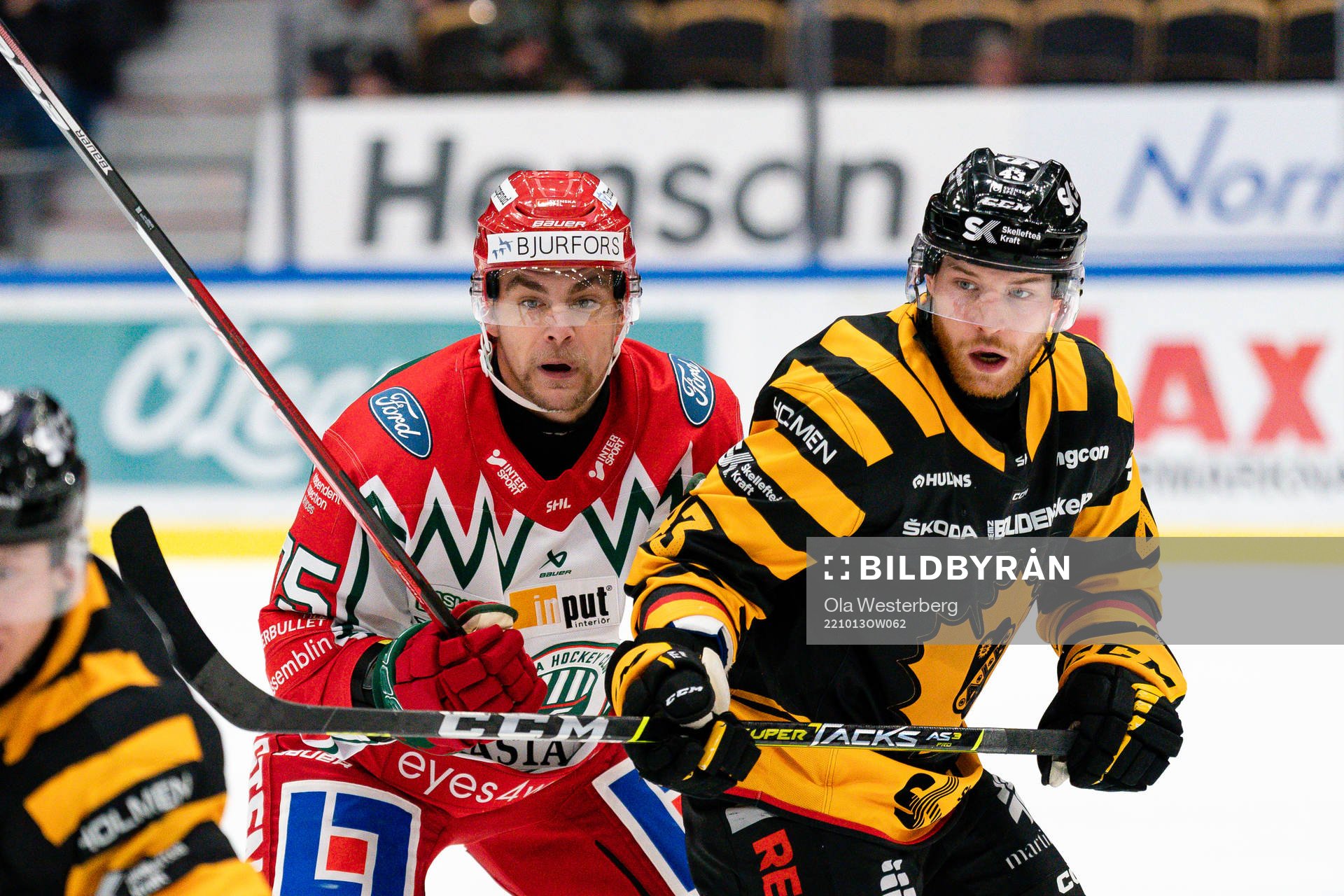 Frölundas Radan Lenc och Skellefteås Filip Sandberg